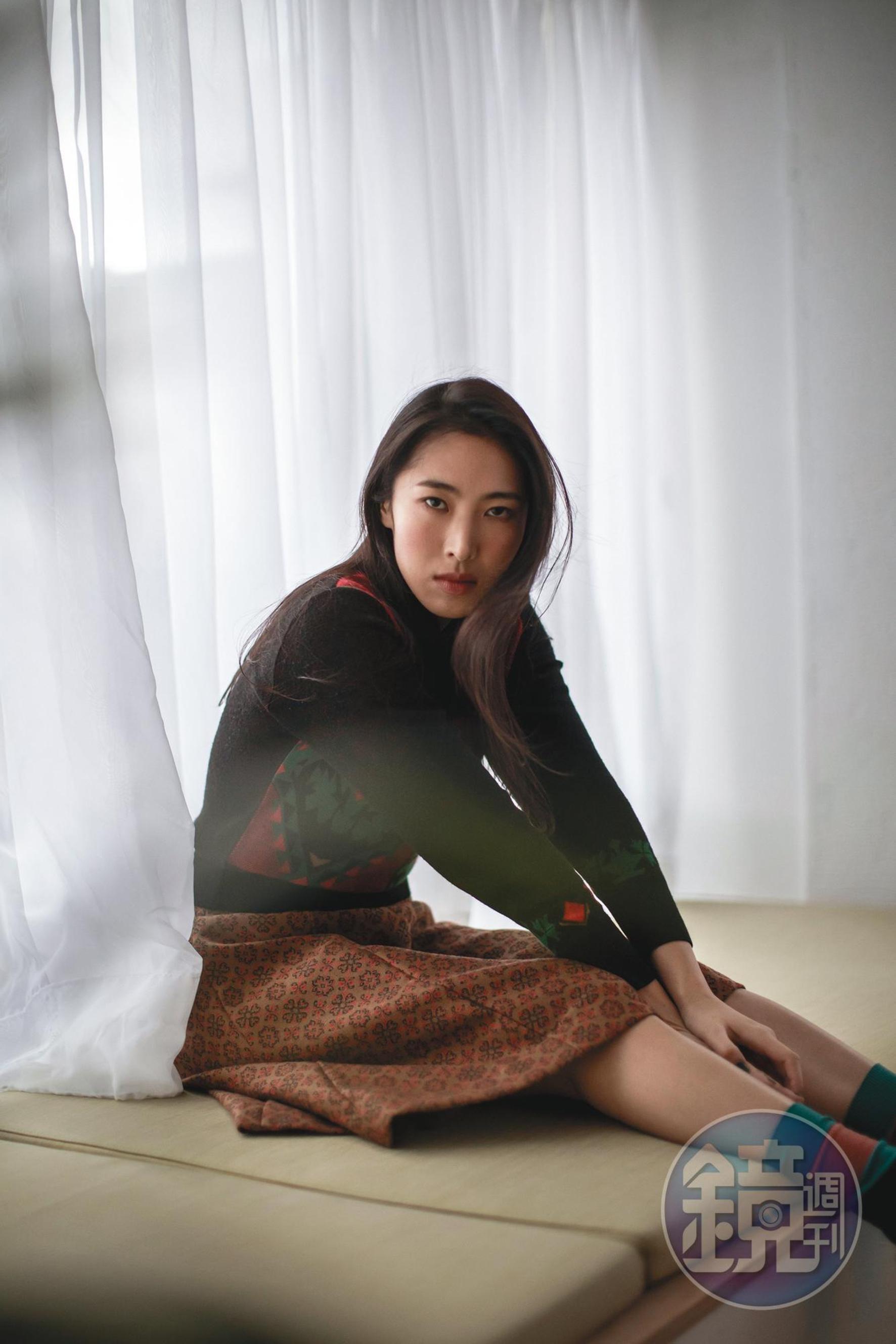 王若琳腦裡有各種狂想，曾有韓國製作人幫她取了「大便貓」的外號，而王若琳也覺得這呆傻的外號很棒。