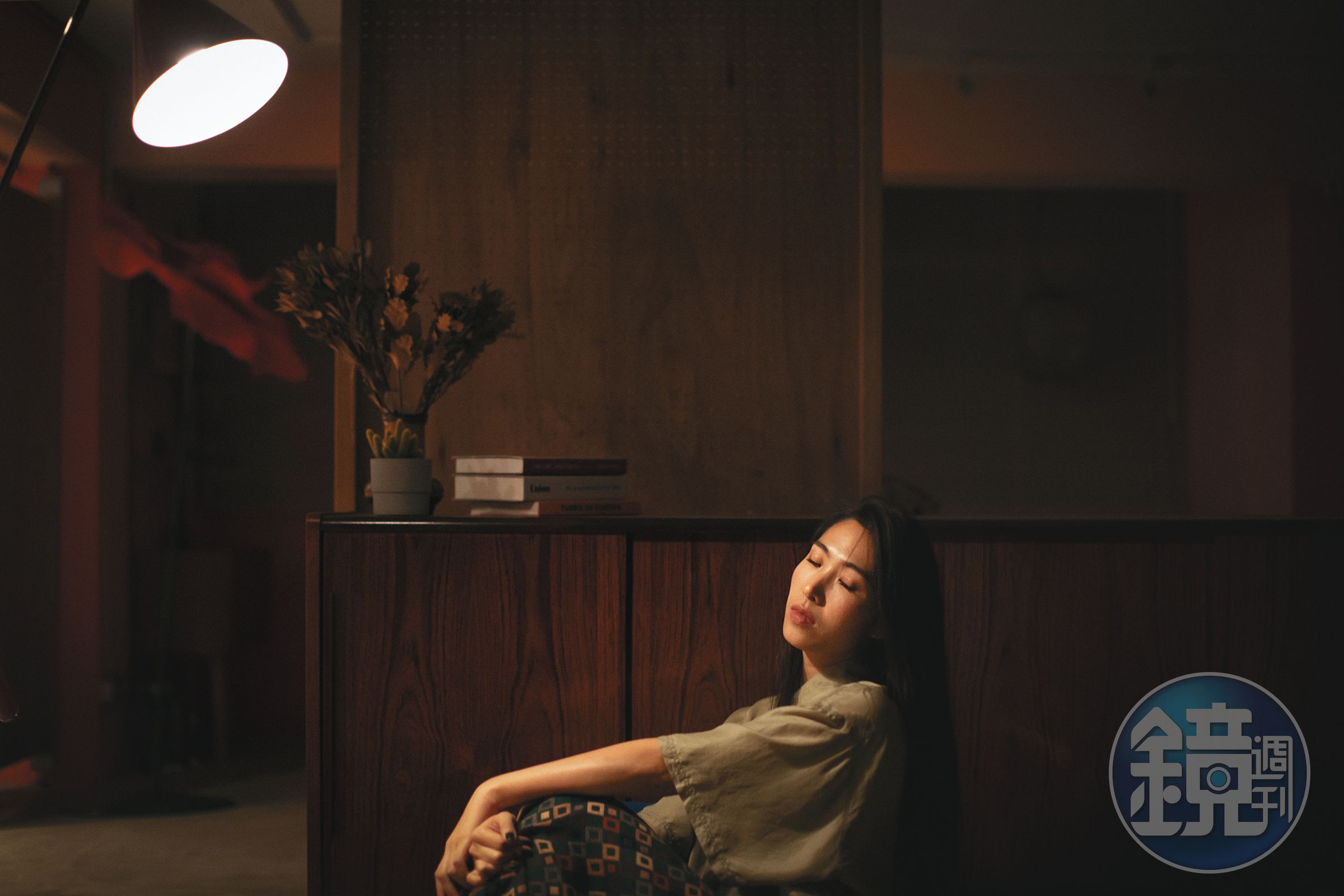 音樂裡的瘋狂會帶給她興奮的感覺，在王若琳略成熟且古典的外表下，根本就藏著一個幼稚又瘋狂的靈魂。