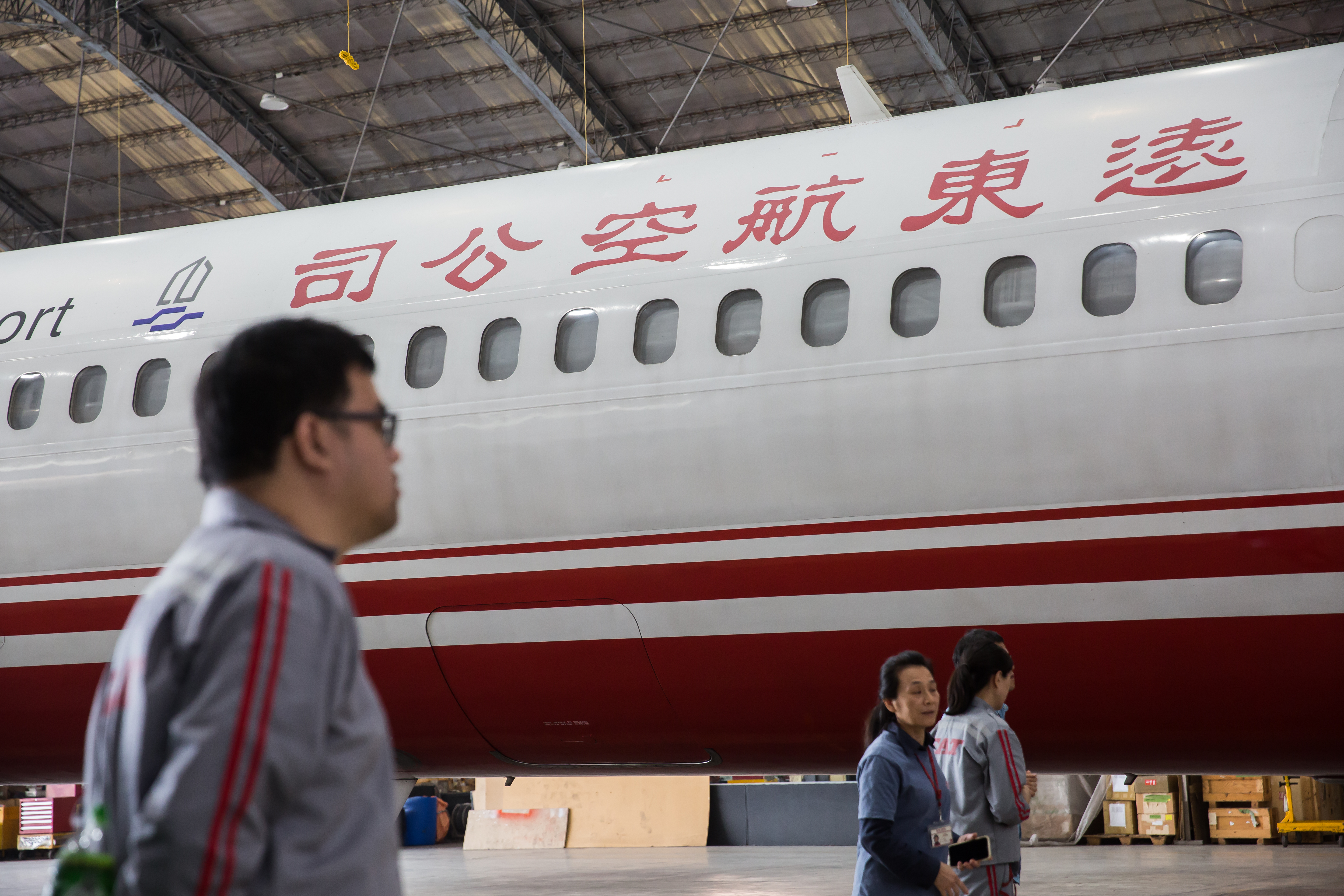 遠航停飛至今已50天，交通部今天宣布廢證。