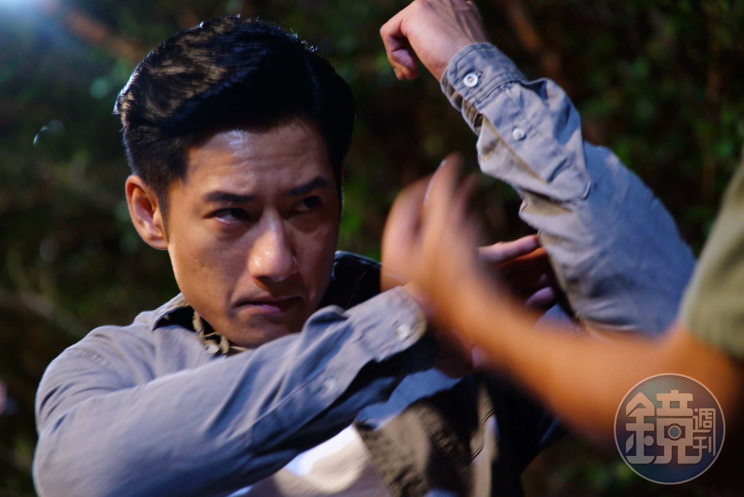 周孝安在《國際橋牌社》扮演總統府侍衛，為戲勤練八極拳。（friDay影音提供）