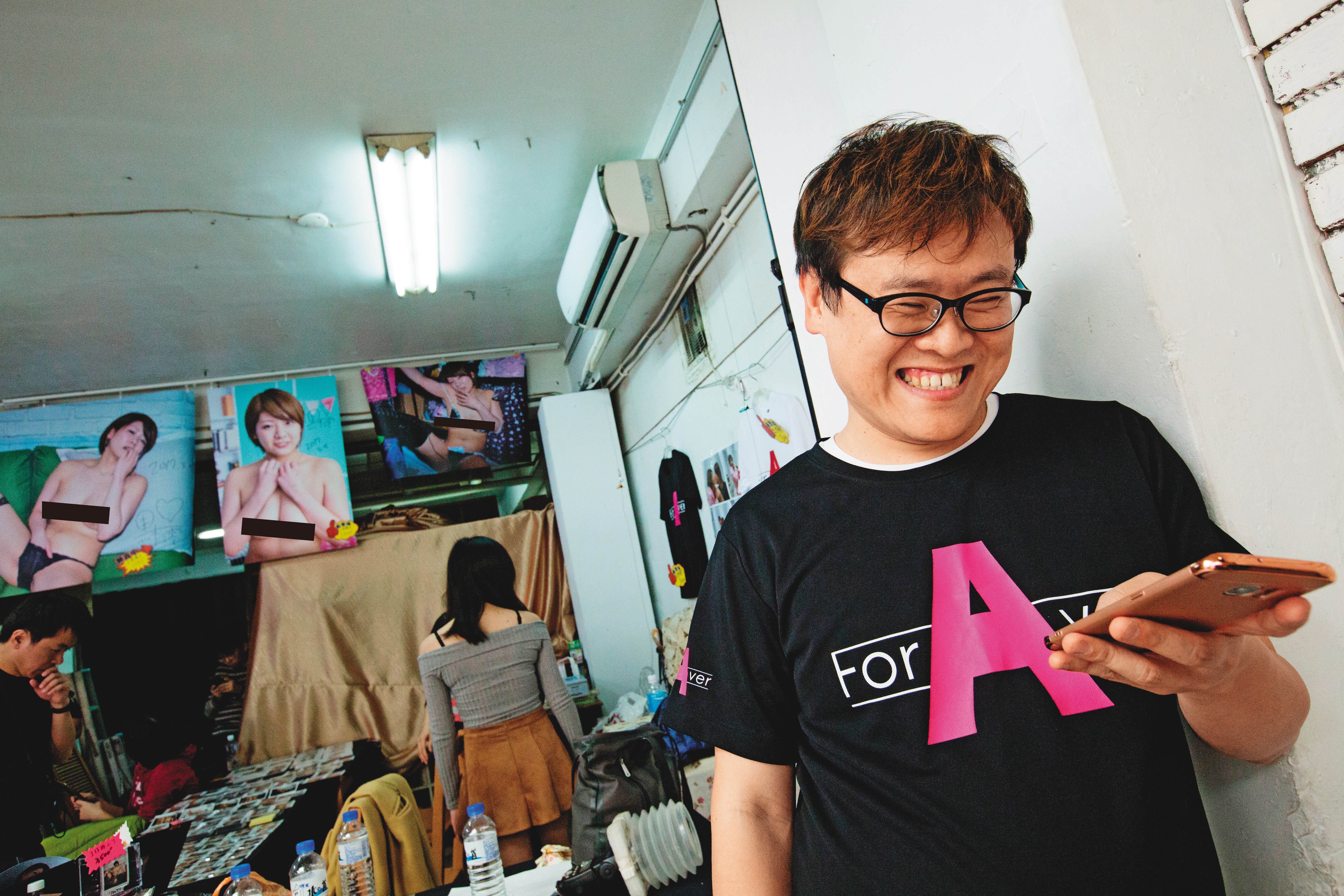 有系統轉介日本AV到台灣的專家一劍浣春秋認為，色情市場一直都會在，但色情直播發展仍是有限