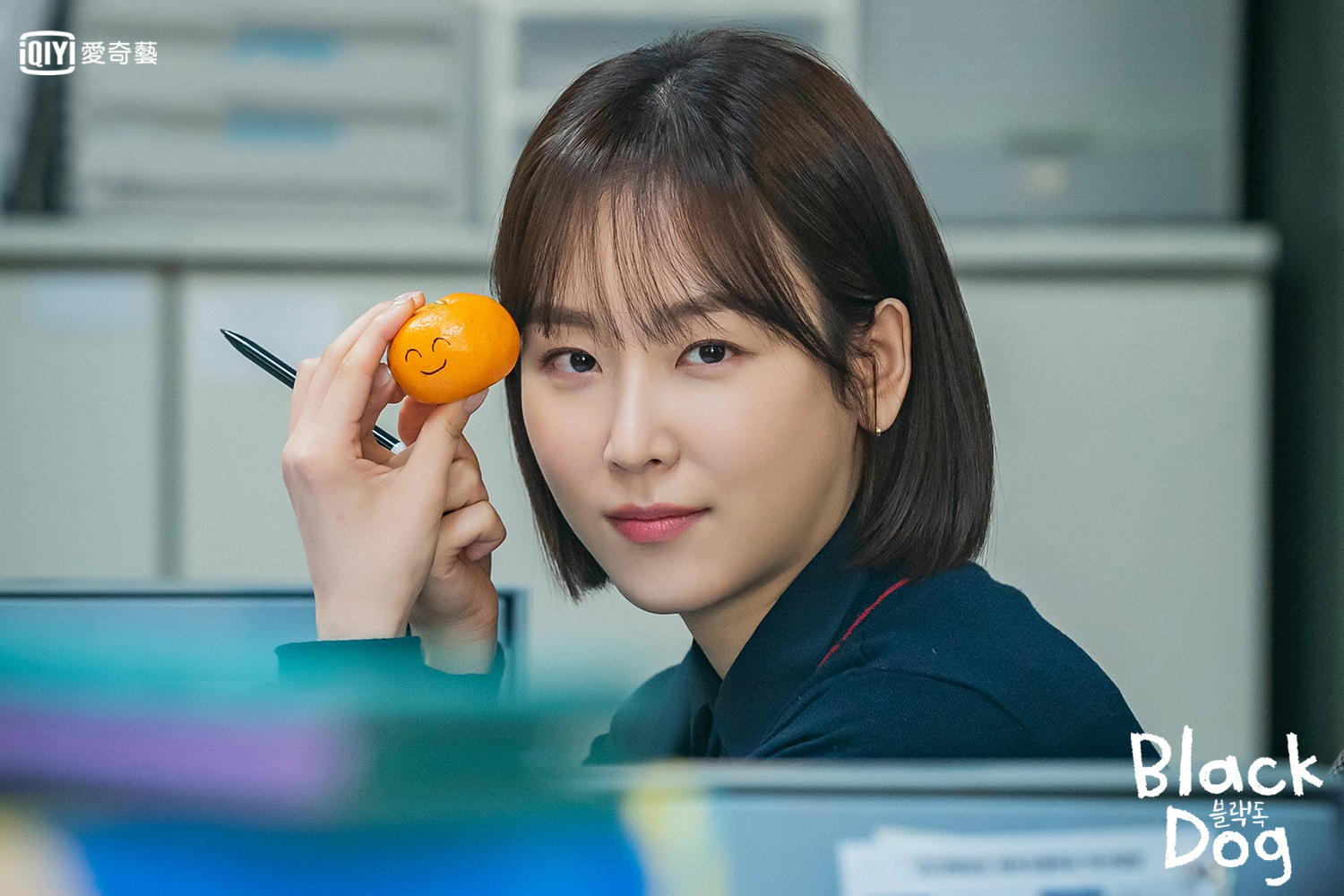 徐玄振在《Black Dog》首次挑戰教師角色。（愛奇藝台灣站提供）