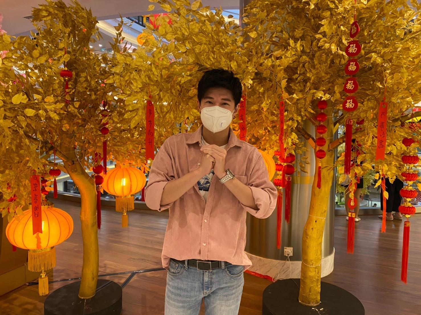 大馬歌手張與辰回馬來西亞過農曆新年。(種子音樂提供)