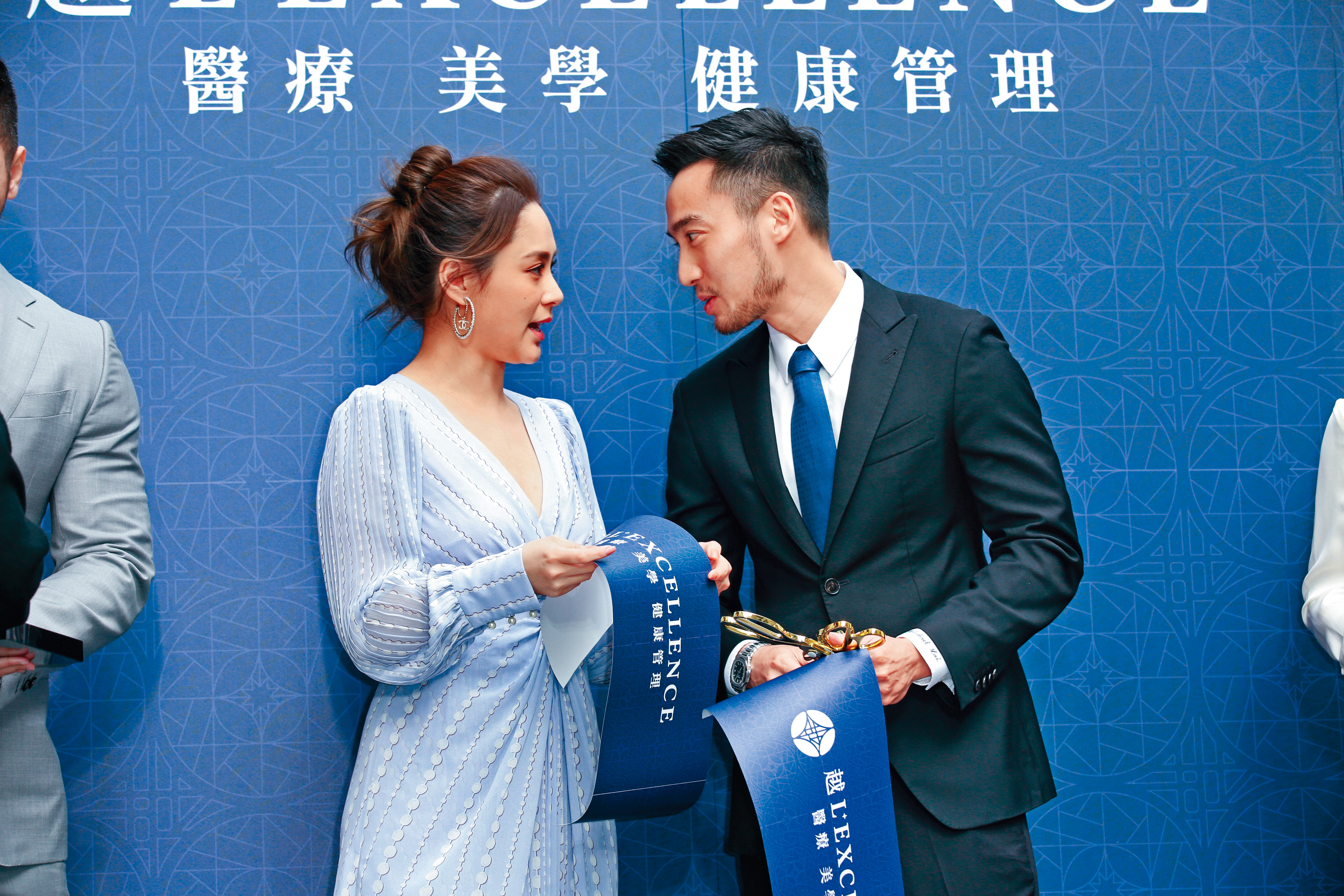 有「醫界王陽明」之稱的賴弘國，前年把阿嬌（鍾欣潼）娶進門，當時他自曝因為婚事燒太多錢，結婚結到快破產。