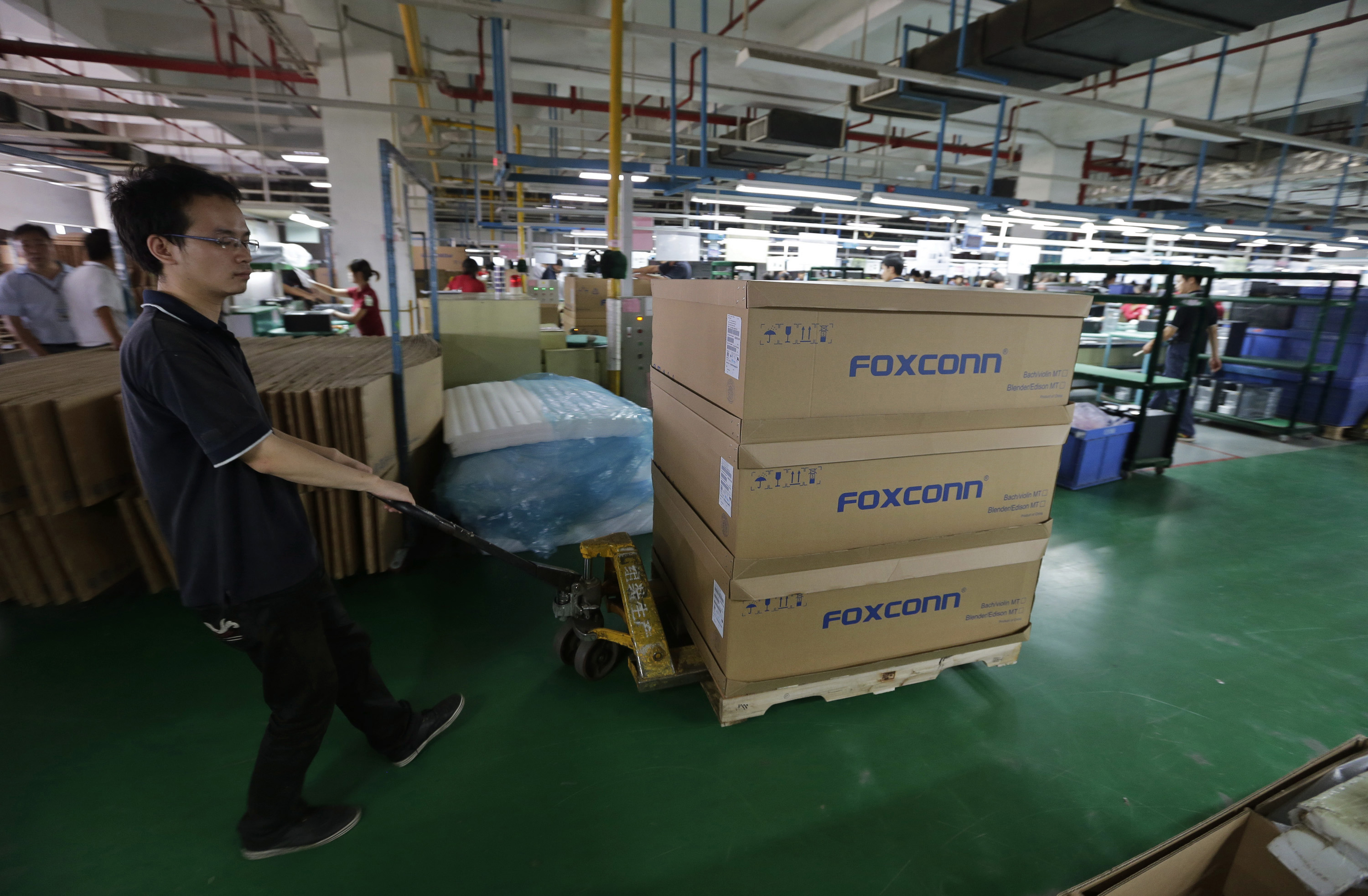 武漢肺炎疫情來勢洶洶，身處疫區的湖北台商更是首當其衝，包括鴻海集團也受到影響。（達志影像）