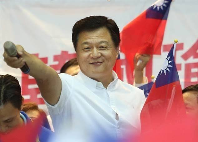 周錫瑋痛批政府防疫政策荒腔走板，更狠酸「民進黨高官是在哈囉？」（翻攝自周錫瑋臉書）