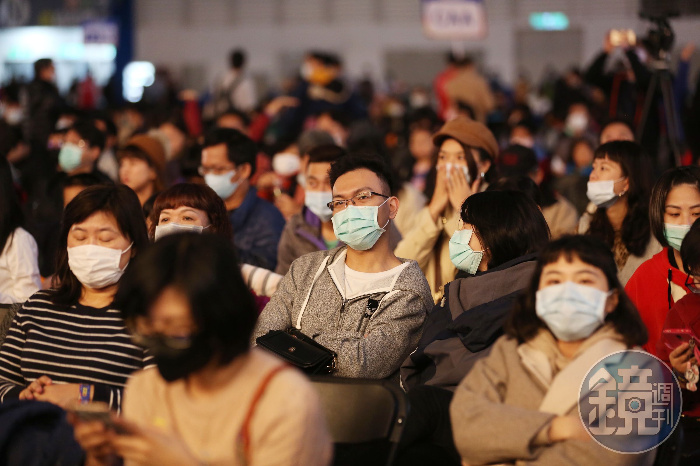 為了讓所有人都能買到口罩，行政院昨（3日）拍板宣布，本週四（6日）起購買口罩將採實名制。