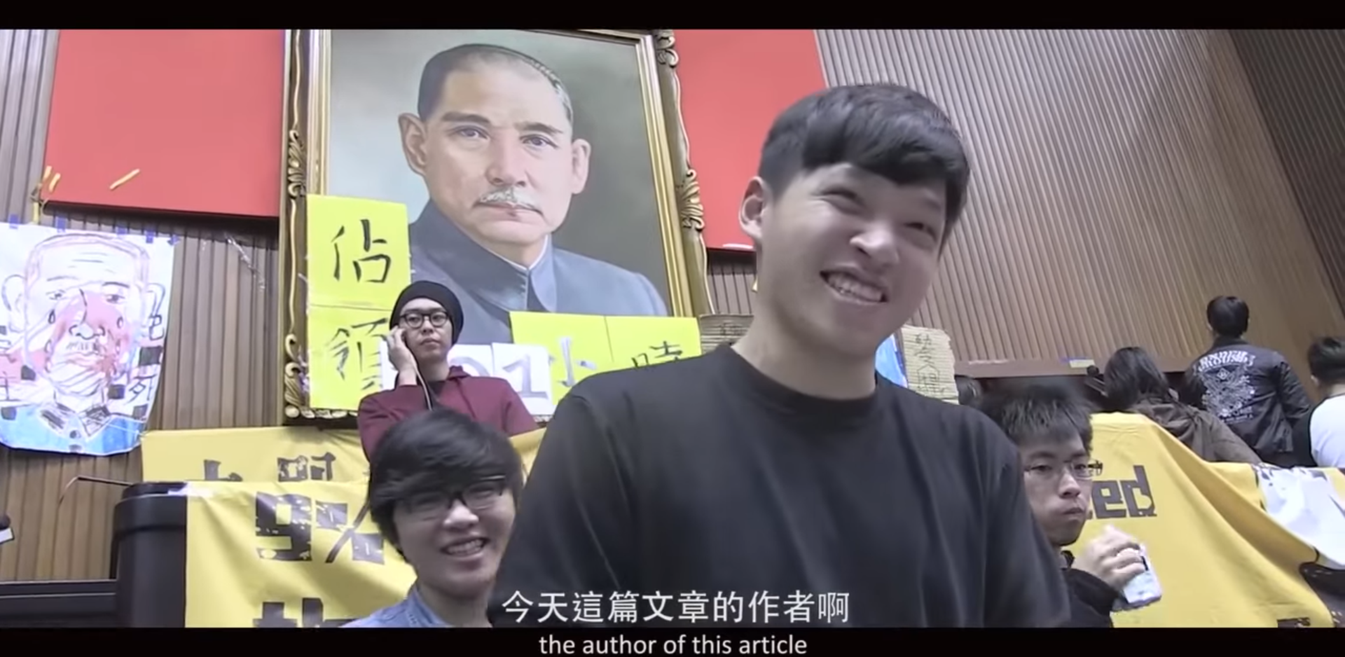 去年上映的紀錄片《我們的青春在台灣》有不少太陽花學運期間立法院議場被佔領的場景。（翻攝TGHFF）