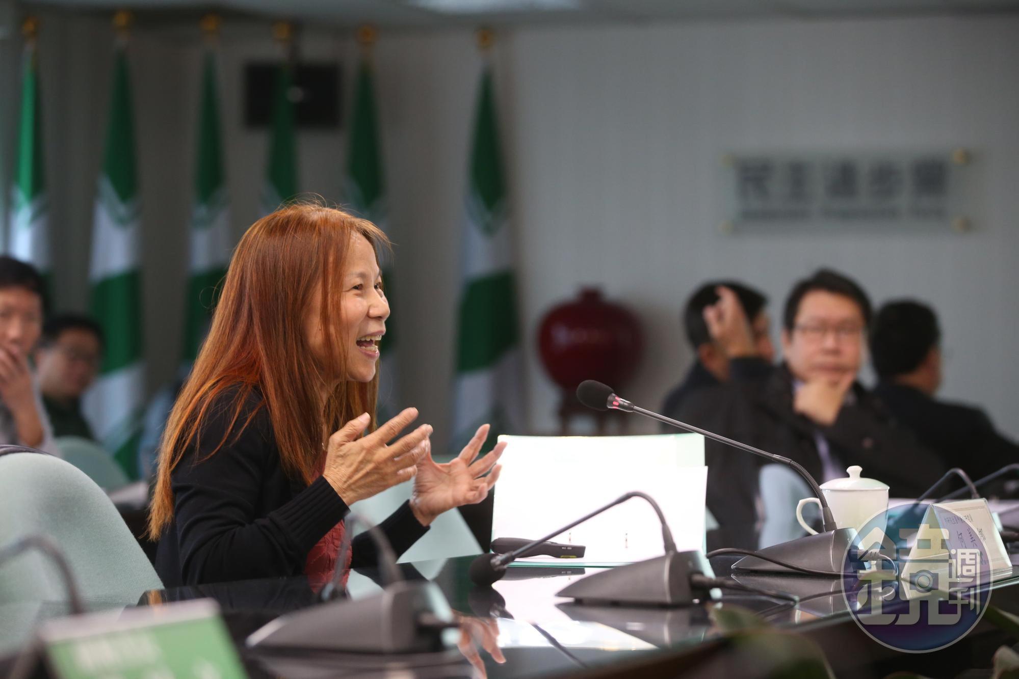 民進黨中常會今邀中研院生醫所兼任研究員何美鄉報告新型冠狀病毒疫情因應策略。