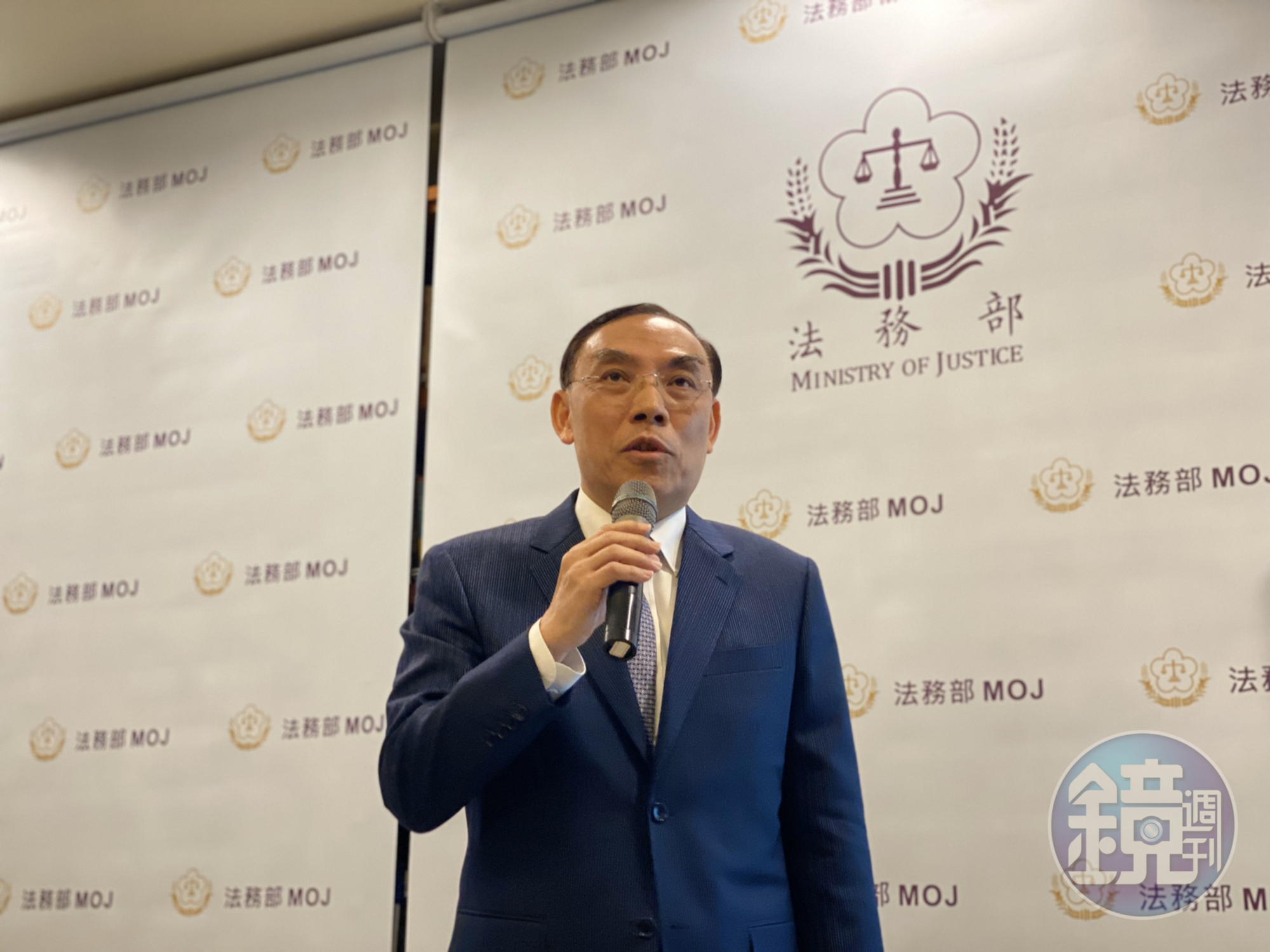 法務部長蔡清祥今表示,已要求檢調機關從嚴從速偵辦囤積防疫物資案件。
