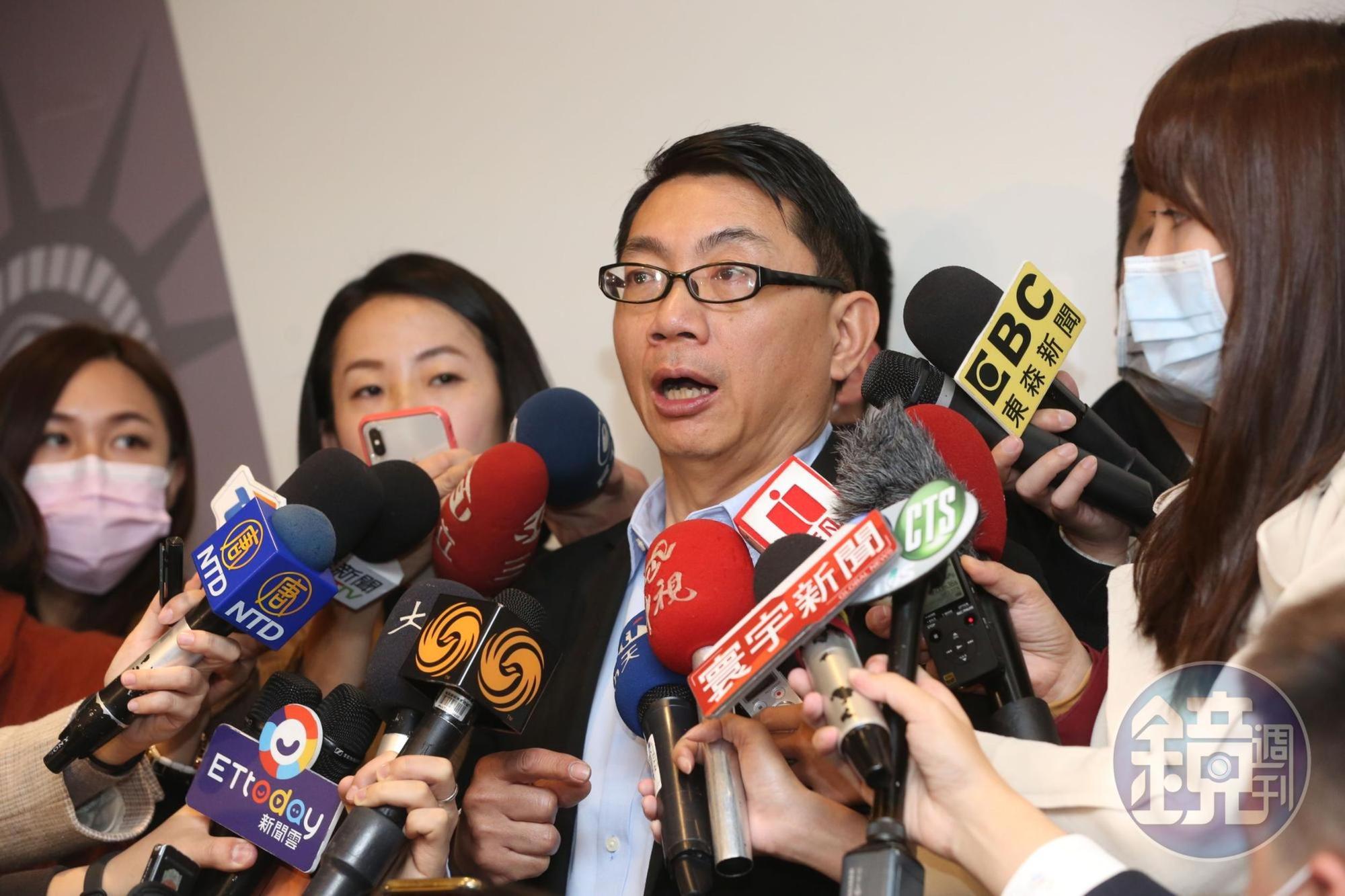 台商徐正文介入首批撤僑班機引發外界撻伐。