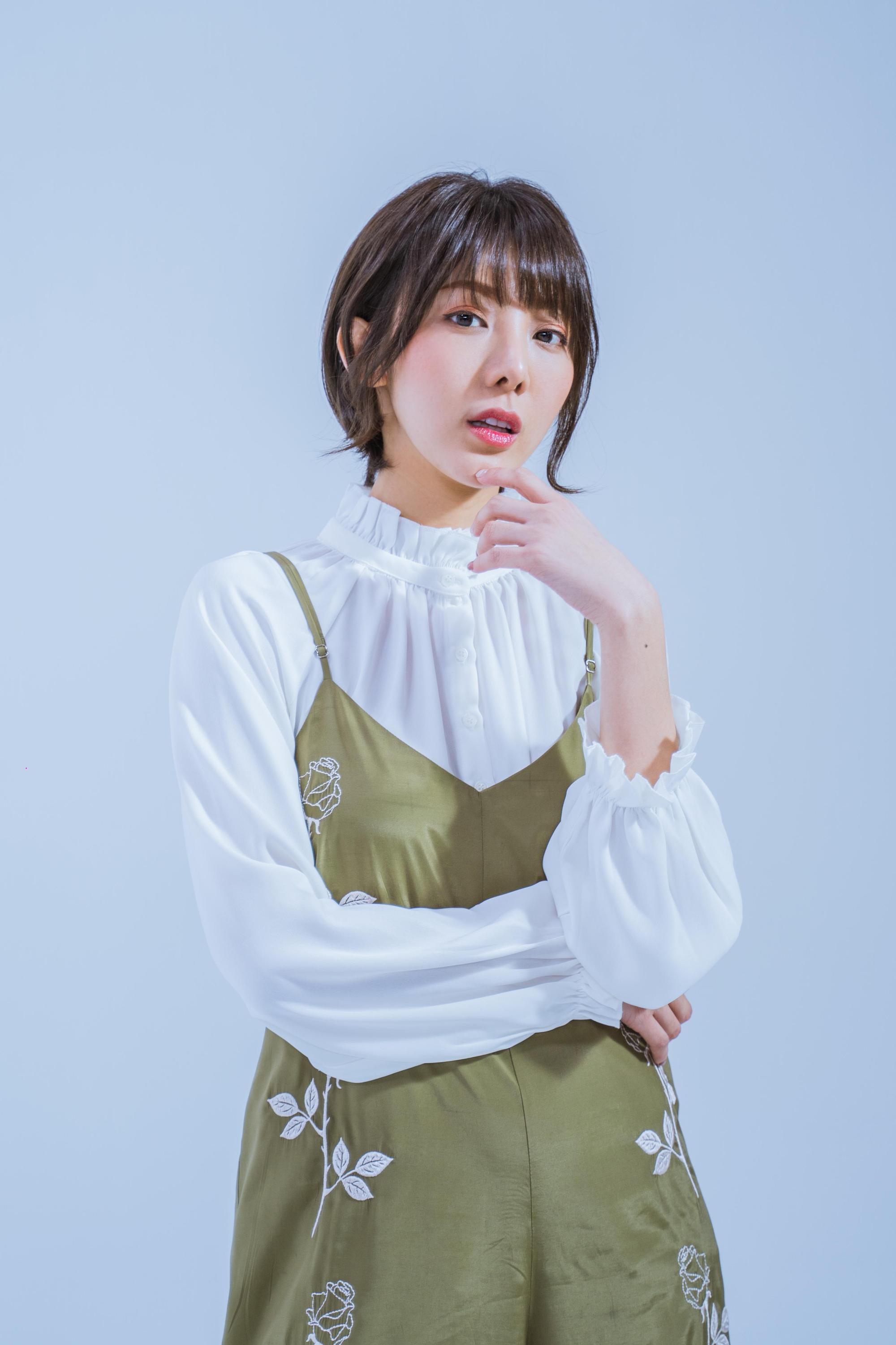 新人特蕾沙接拍客家劇《四分之三》,還和阿沁合作主題曲。(樂迷國際提供)
