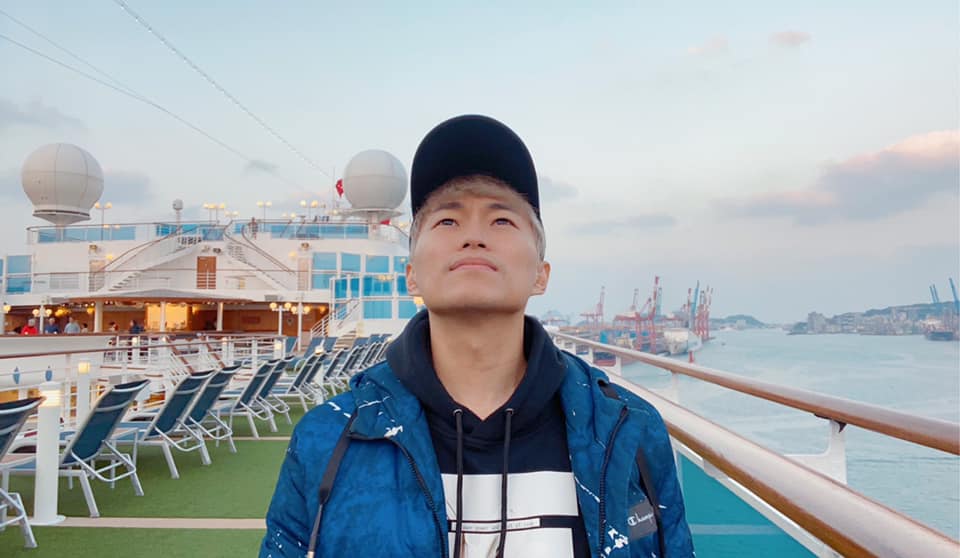 陳日昇完成郵輪上的演出，原訂2月4日在橫濱下港，卻因船上疫情遭到隔離。（翻攝自陳日昇臉書）
