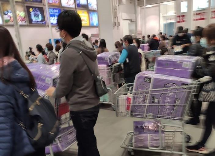 網路謠言造成「衛生紙之亂」，調查局要抓源頭。（翻攝自臉書社團Costco好市多　商品經驗老實說）