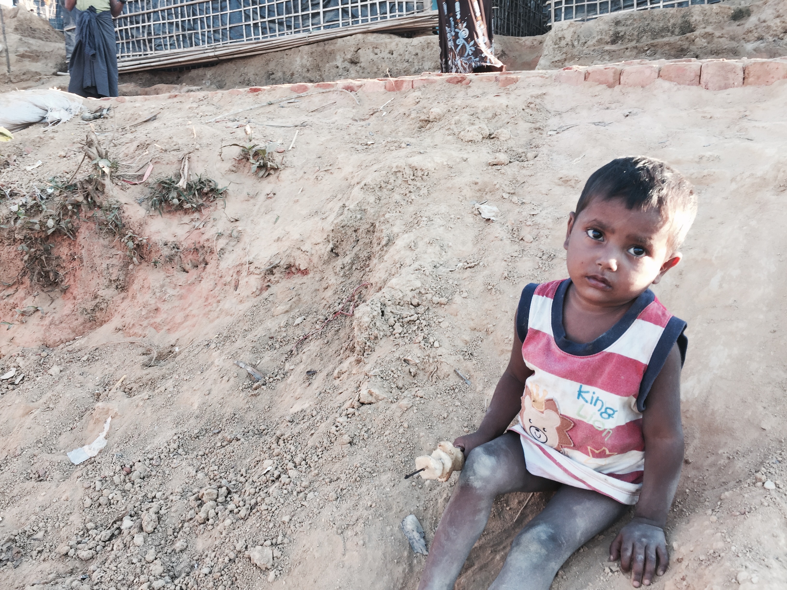 面對難民營裡小女孩的故事，要如何才能不消費，又好好的傳遞出去呢？