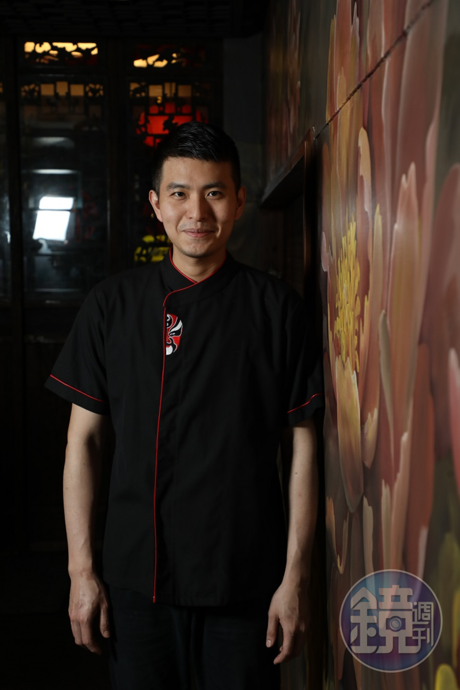 才26歲的店主陳冠儒，自己拜師學藝，將川味麻辣鍋帶回台灣。