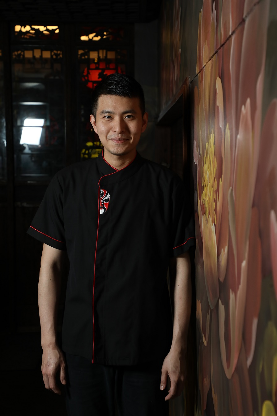 才26歲的店主陳冠儒，自己拜師學藝，將川味麻辣鍋帶回台灣。