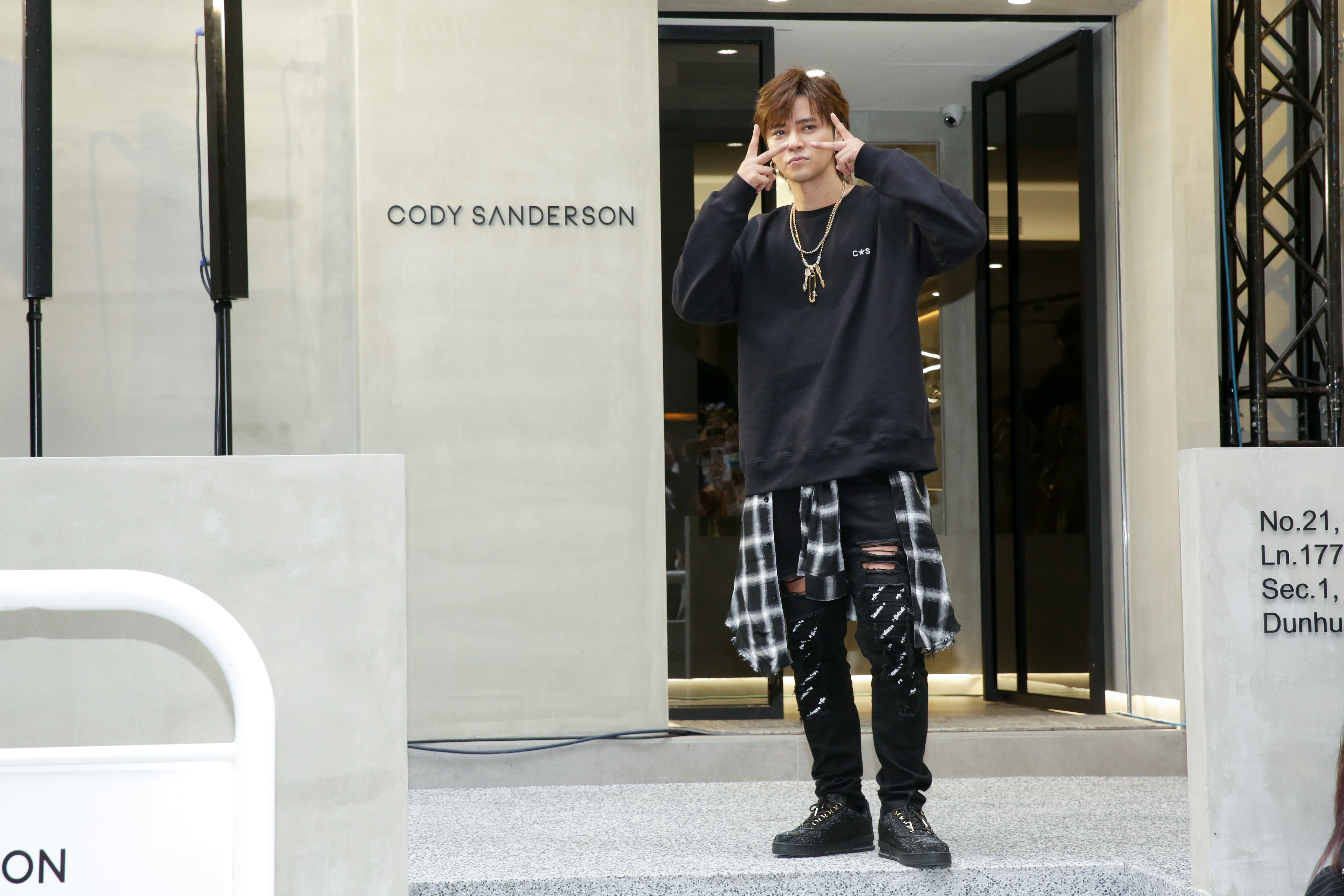 小豬羅志祥副業版圖再擴張，代理銀飾品牌Cody Sanderson。