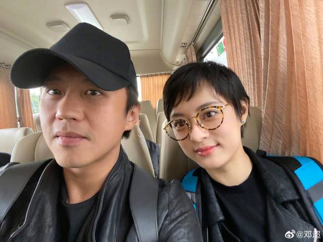 鄧超、孫儷夫妻之前因捐款金額，被網友狂酸。（翻攝自鄧超微博）