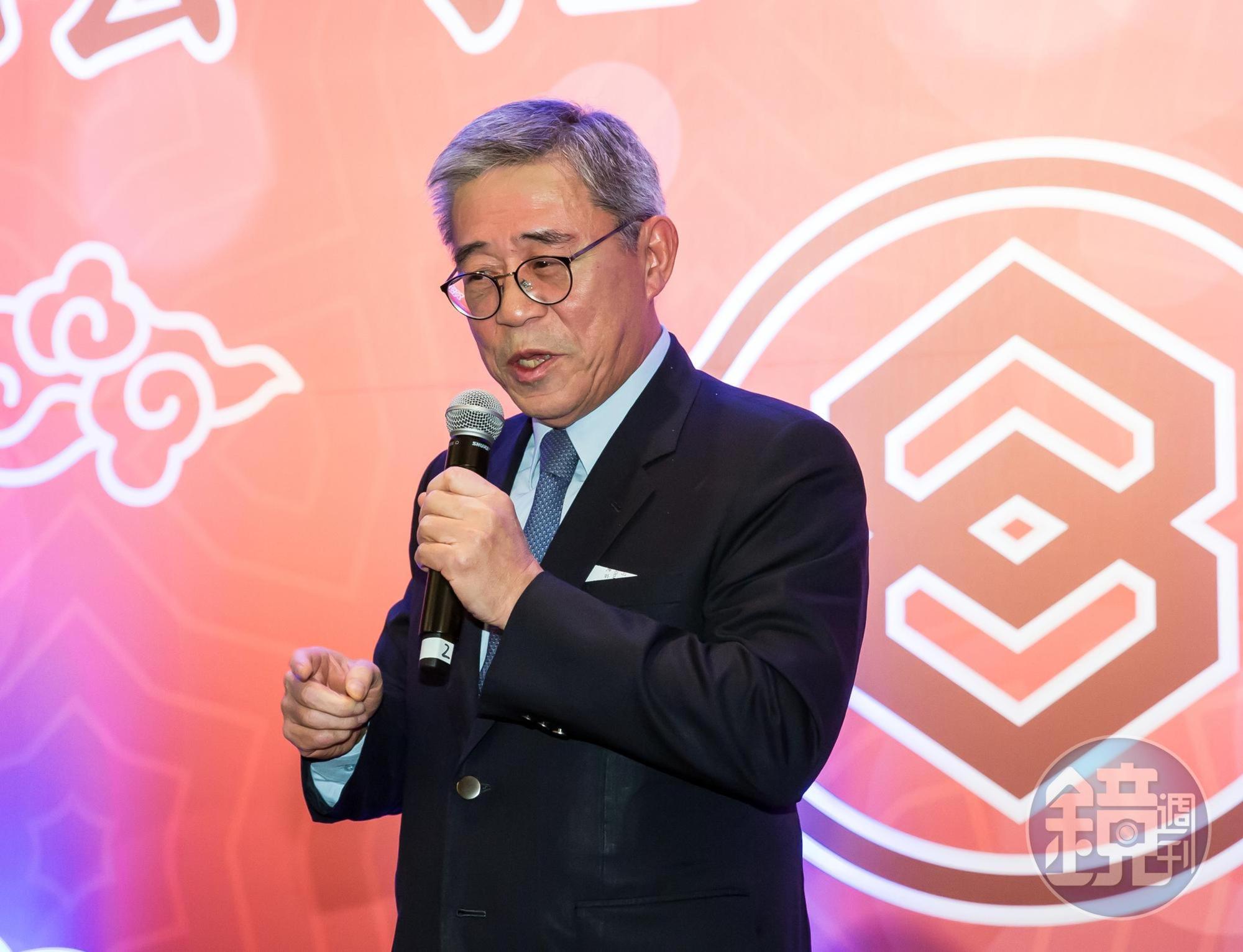 王文潮近來主導集團發展新事業，還推出除菌棒，讓口罩可以重複使用。