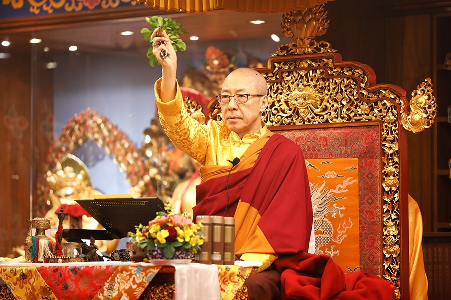 寶吉祥佛法中心的仁欽多吉仁波切，在台北舉行全球消災法會。（寶吉祥佛法中心提供）