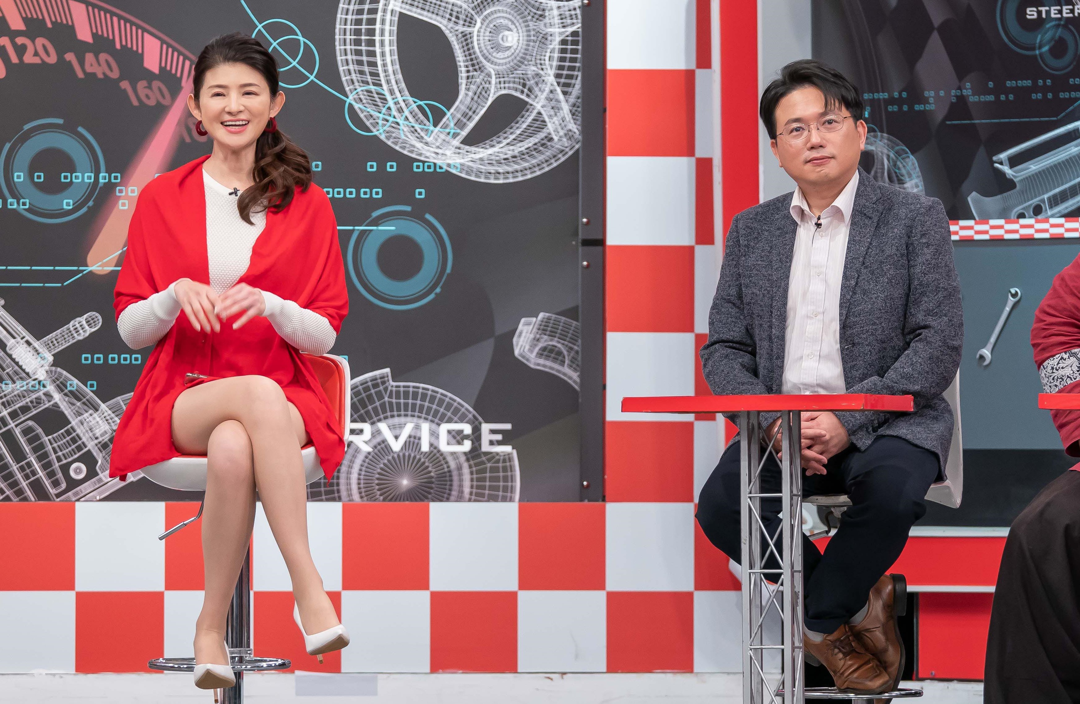 江坤俊醫師表示現在醫療跟當年SARS相比，已經差了十萬八千里。（TVBS提供）