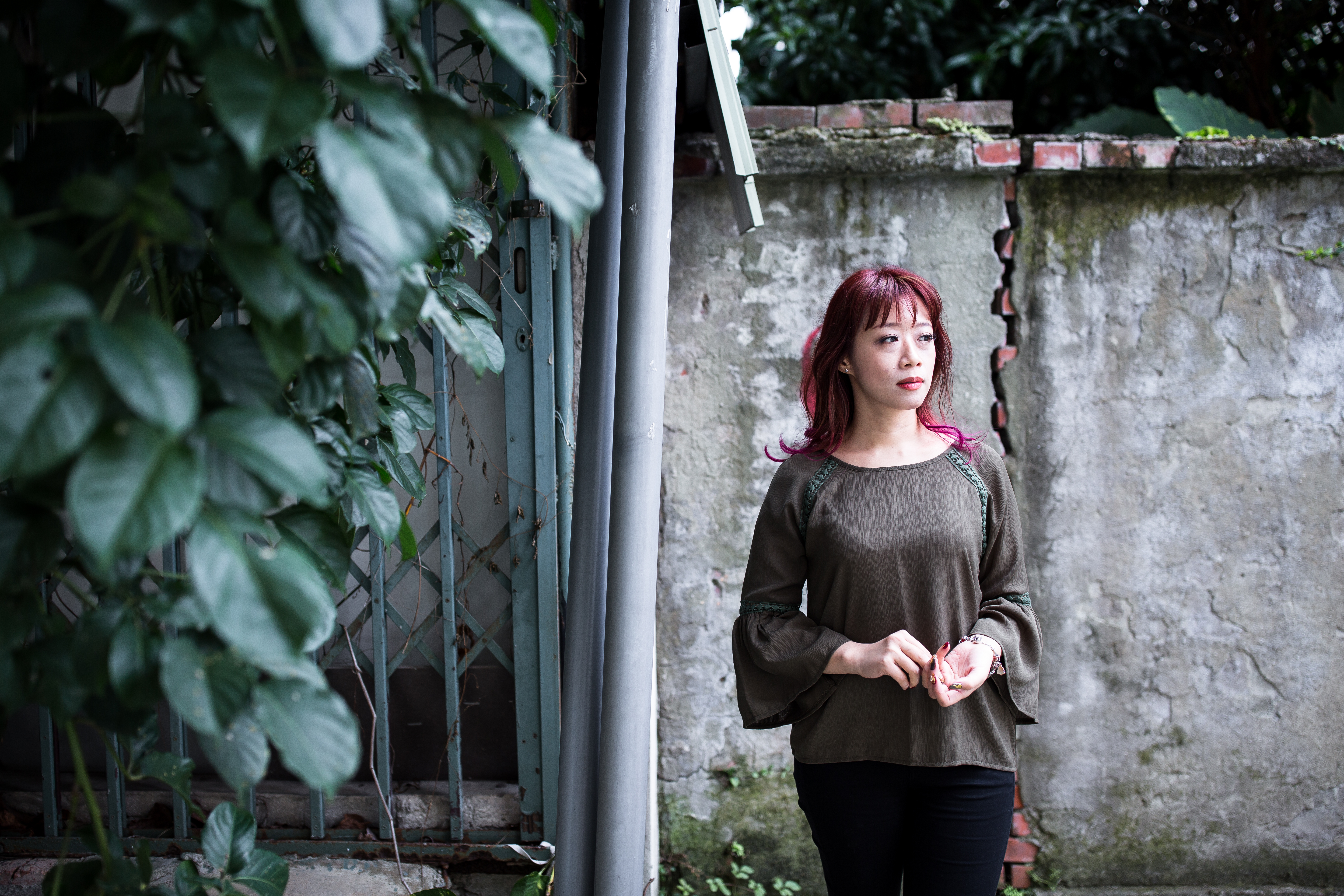 笭菁的個性像個精明的女主管，很喜歡數字跟報表，認為能反映真實的狀態，每次傳直銷公司開會，她都要看上百張報表。