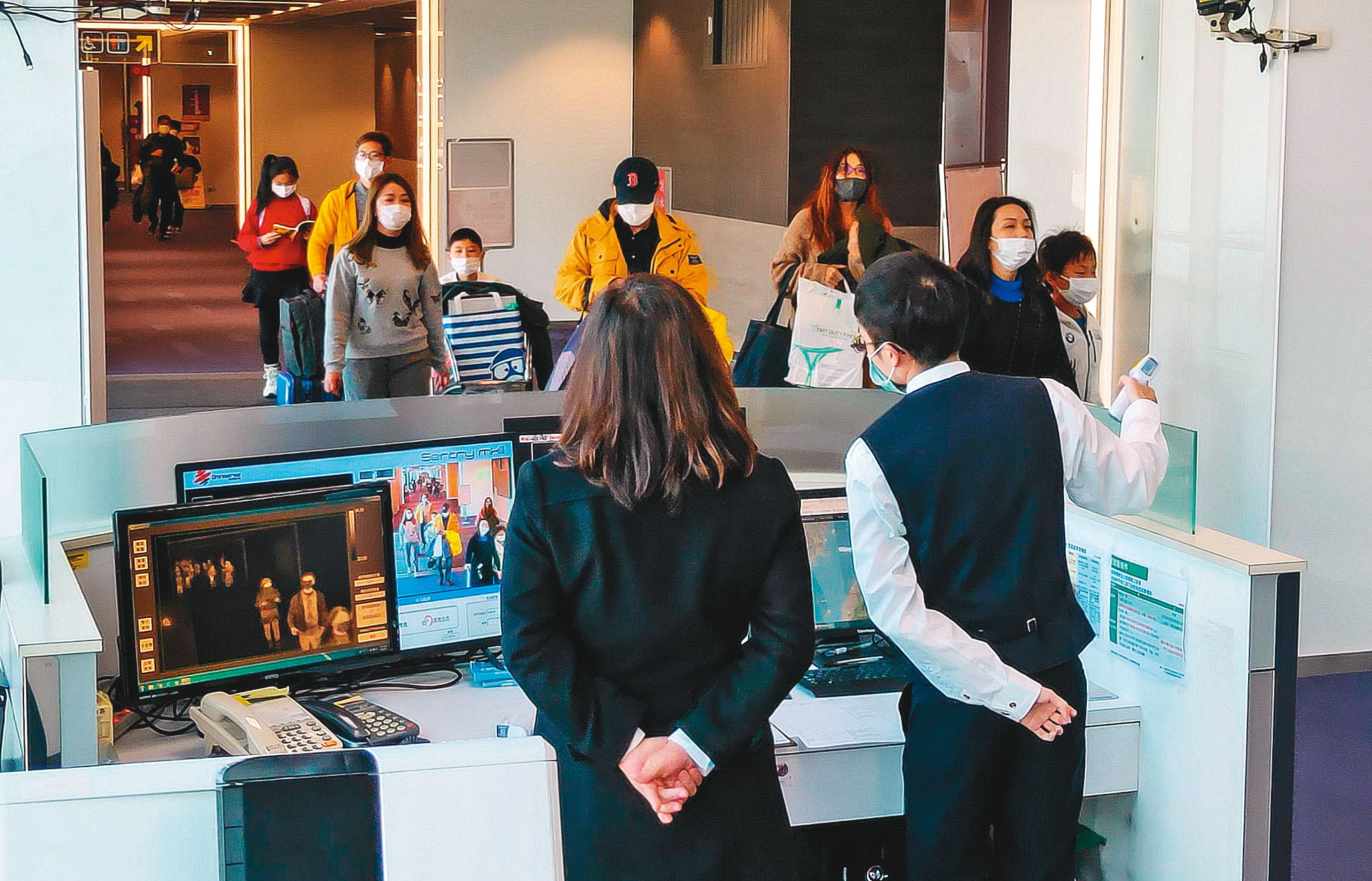 在台灣出現香港轉機乘客確診個案之後,邊境管理也隨之升級。