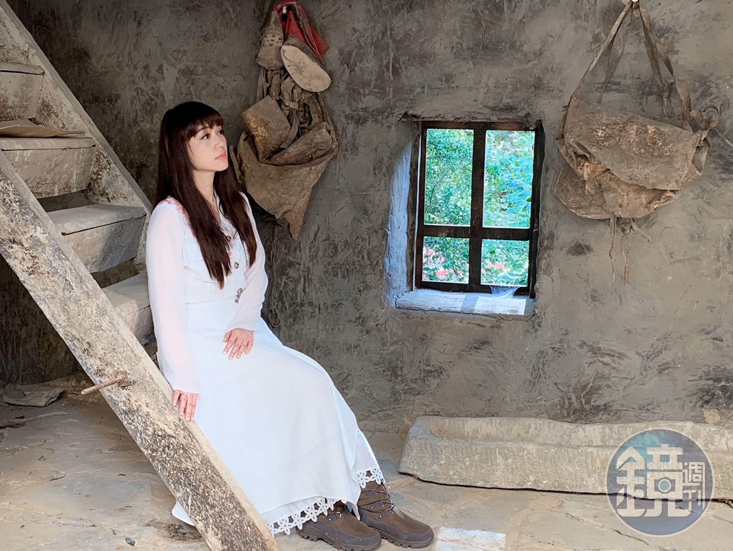 金曲歌后秀蘭瑪雅推出台語大碟《繡一蕊花》，新歌〈八字〉恰巧與前輩龍千玉主打歌撞名。（米樂士娛樂）