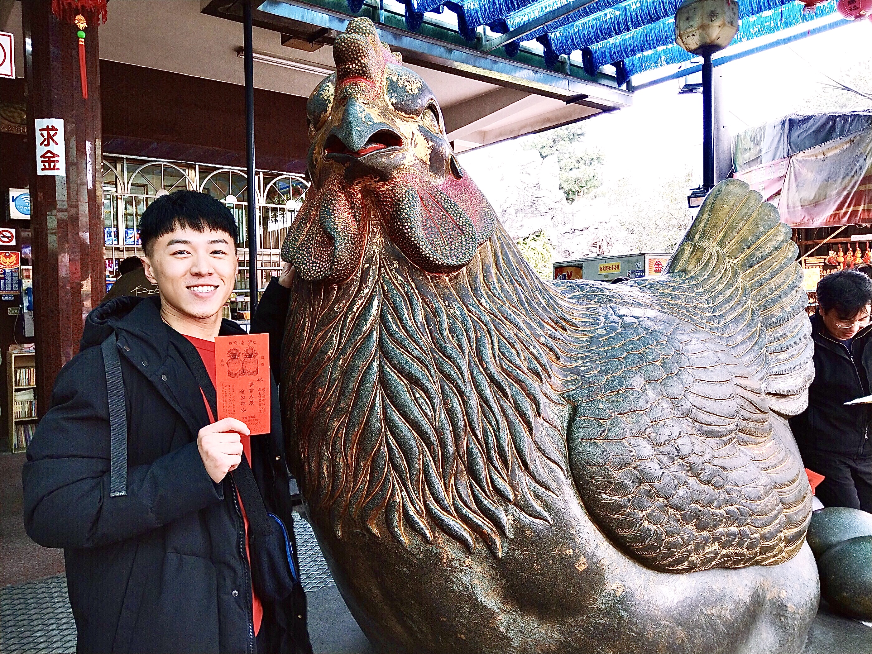 游書庭開工隔天特地開車南下紫南宮祈福。（艾迪昇提供）