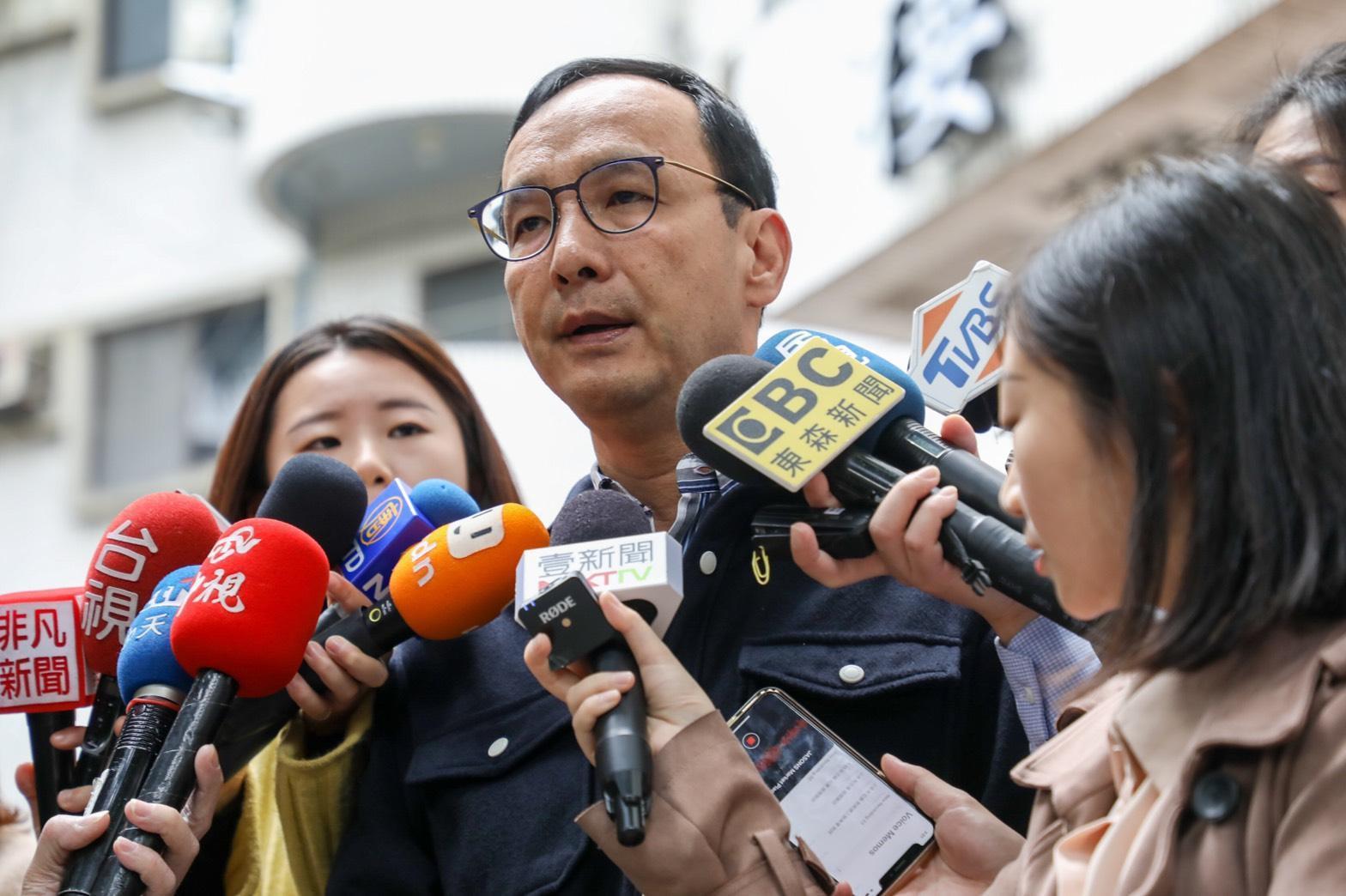 面對嚴峻的武漢肺炎疫情,朱立倫投書呼籲,世界衛生組織(WHO)應立即恢復台灣觀察員地位。(朱立倫辦公室提供)