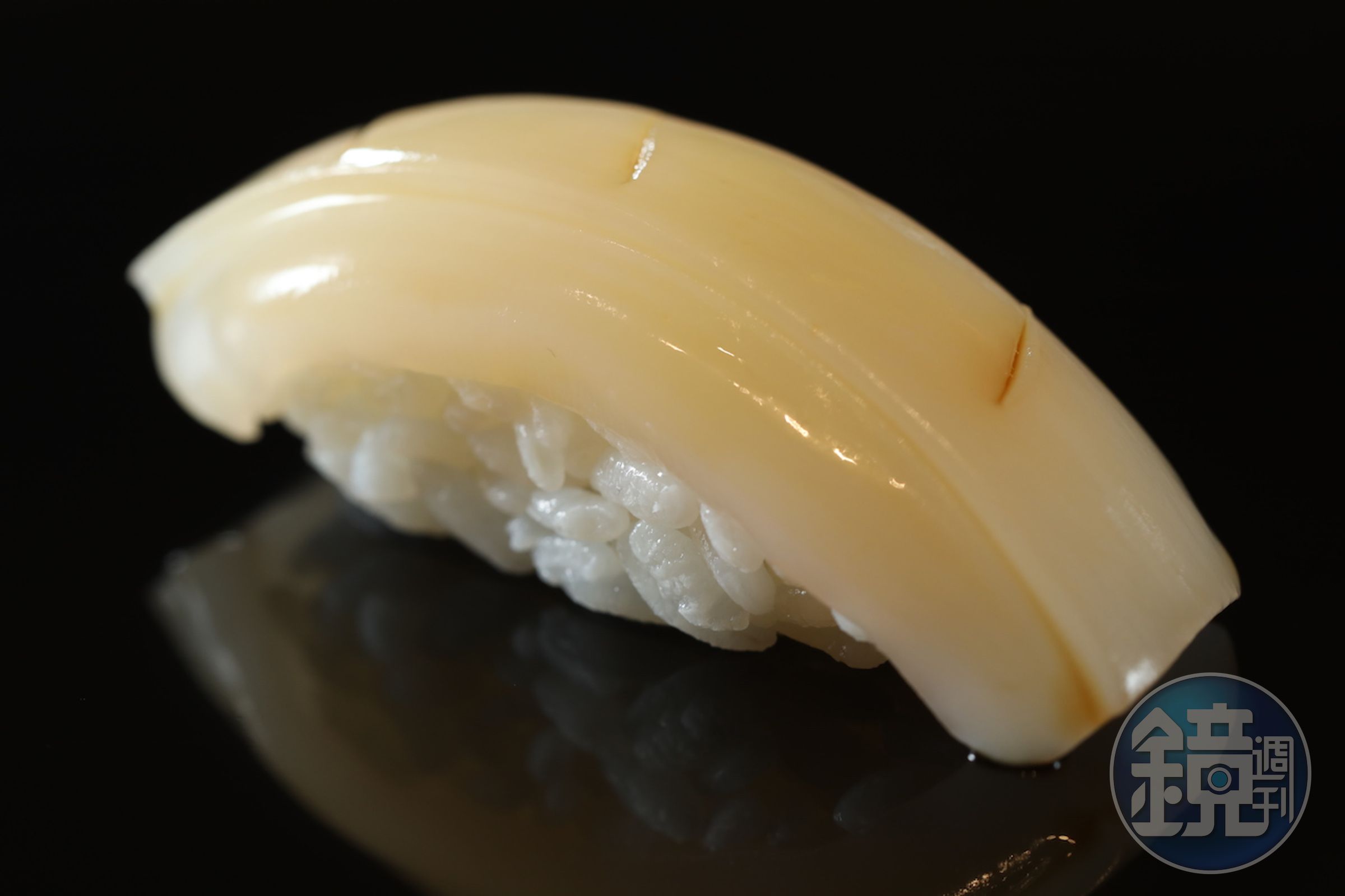 「墨魚」Q彈、口感清爽銳利。（9,800元套餐菜色）