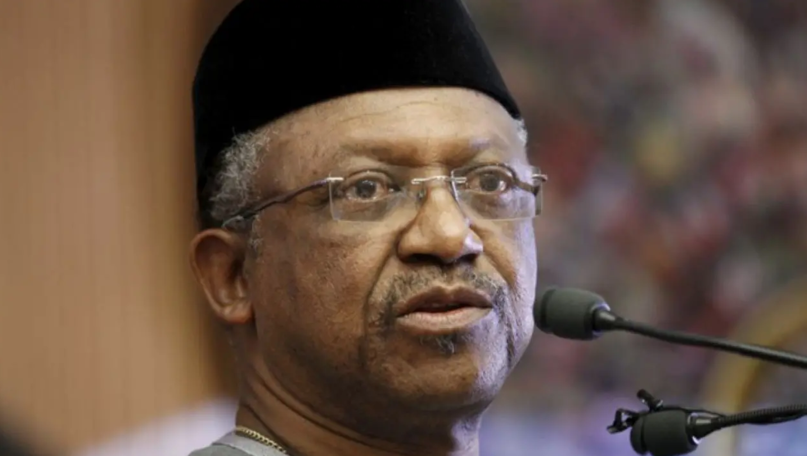 奈及利亞衛生部長在會議中報告，境內爆發怪異的致命疾病。（截自The Daily Post））