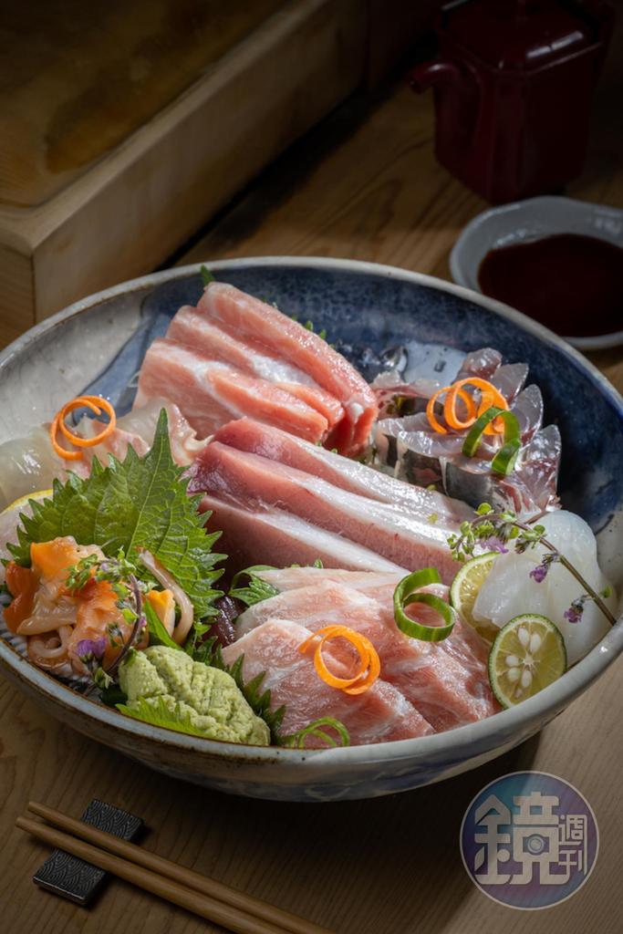「生魚片大盛」裡的「鮪魚」要經過二週熟成，過程都由廣部祐之全程把關。