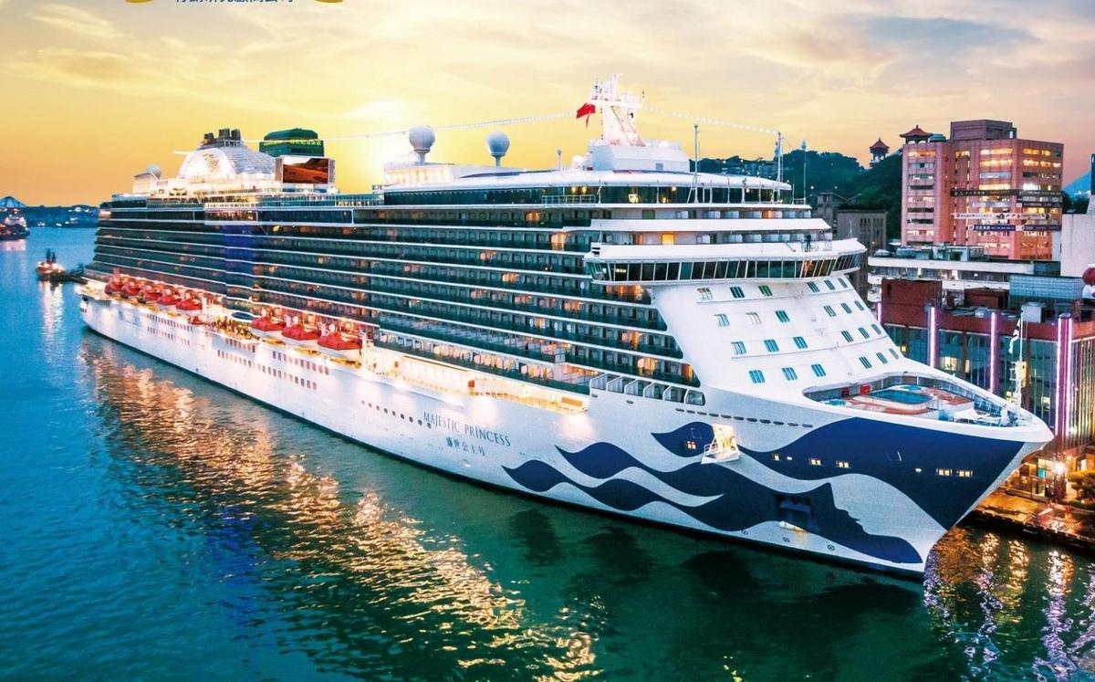 日本沖繩縣出現首起武漢肺炎確診病例，患者為六十多歲女性計程車司機，她疑似曾接觸過公主郵輪（圖非當事船）乘客而受到感染。（翻攝自公主遊輪台灣臉書）