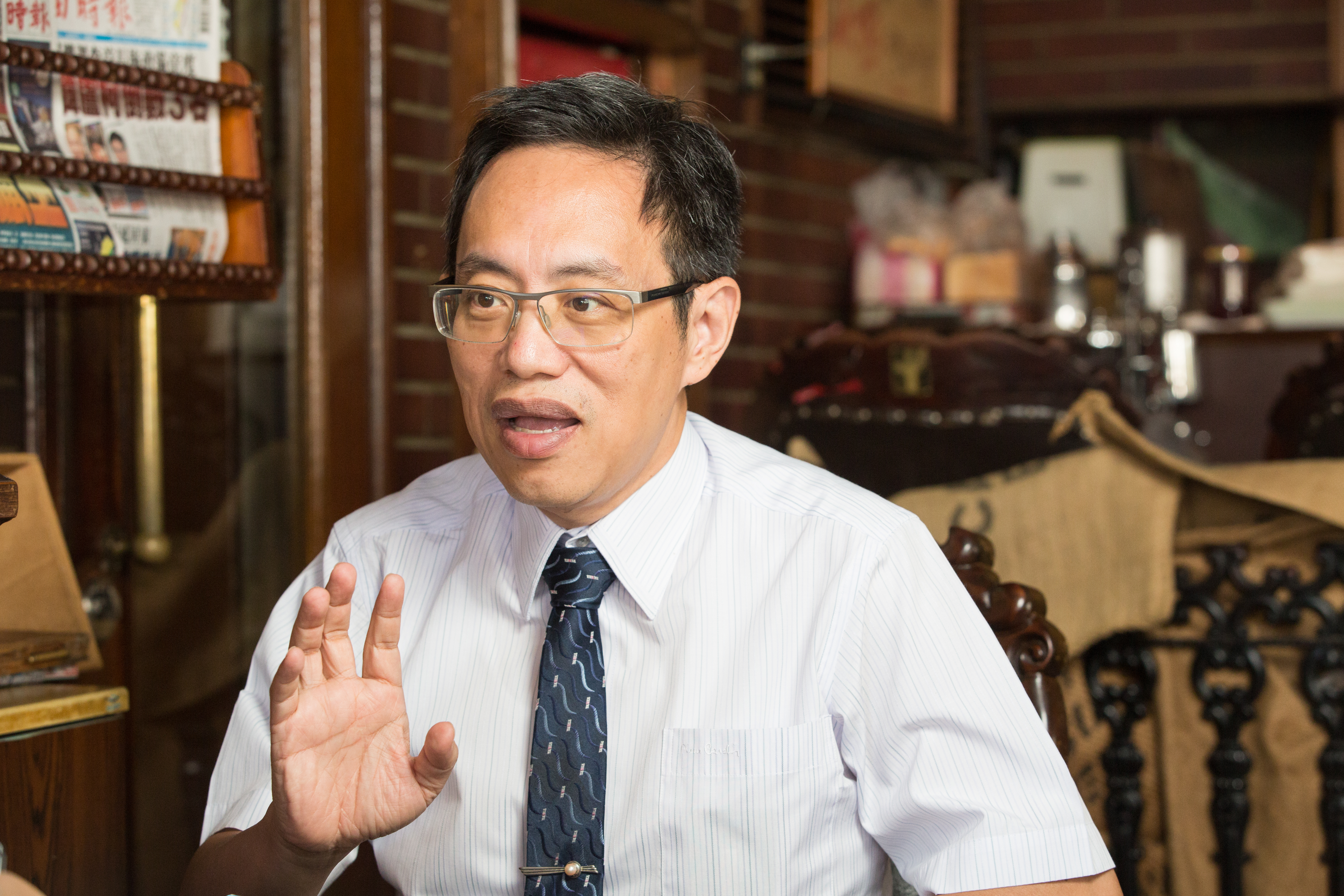 保險講師鄭正一表示，失能險理賠不看病名，主要是依據失能體況。