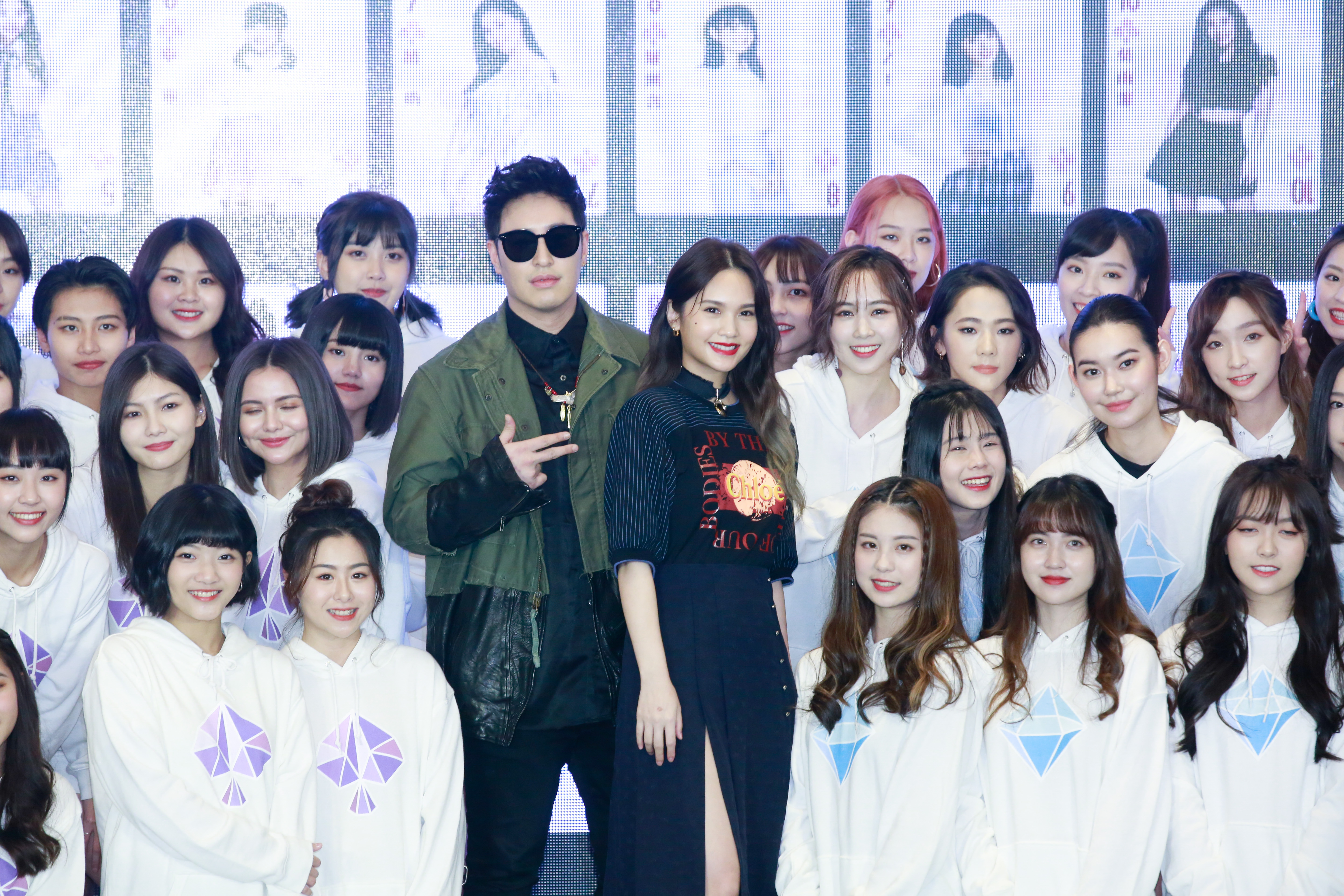 《菱格世代DD52》將在2月22日舉辦全球唯一一場大型徵選，節目首席導師找來楊丞琳和潘瑋柏。