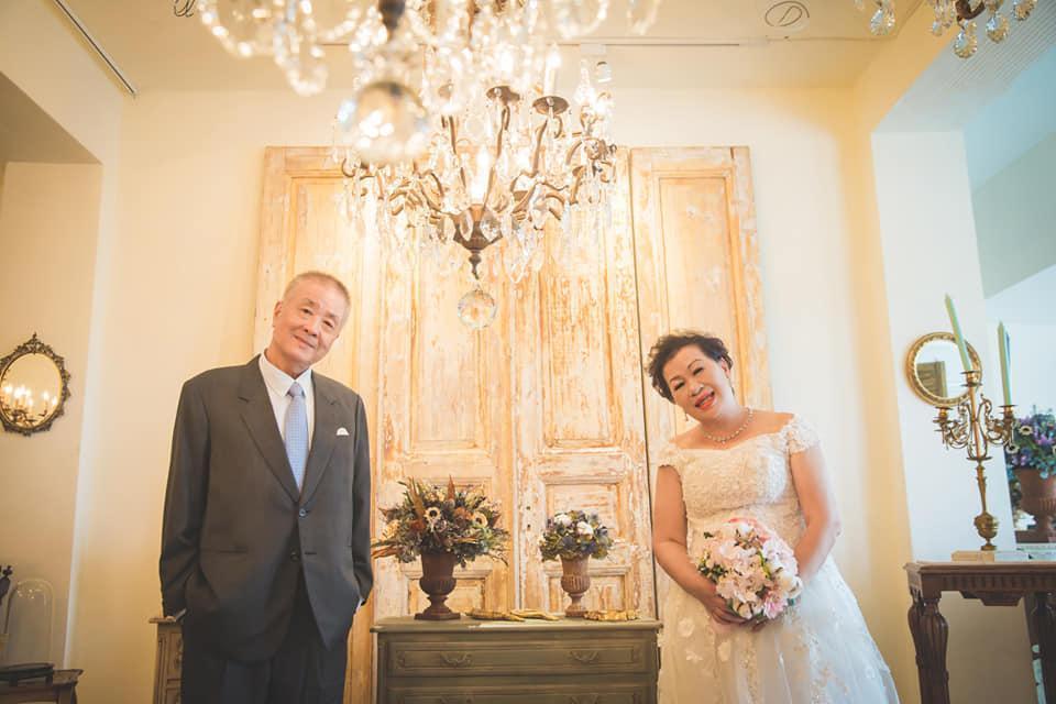 呂秋遠po出父母親54年來首拍婚紗照,讓許多網友看完直呼「太感人了!」(翻攝自呂秋遠臉書)