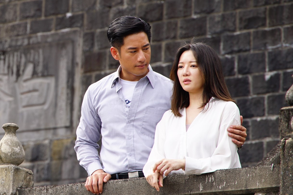 李杏(右)與周孝安在《國際橋牌社》有感情線。(friDay影音提供)