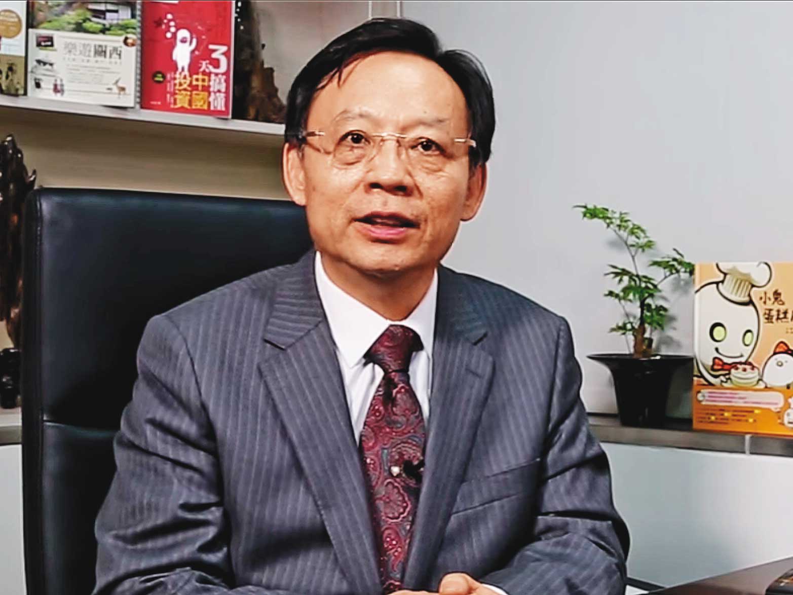 明朝名將後代洪火鐲家族爭產案，兒子洪祺祥（圖）告倒律師劉韋廷。（翻攝日月文化YouTube）