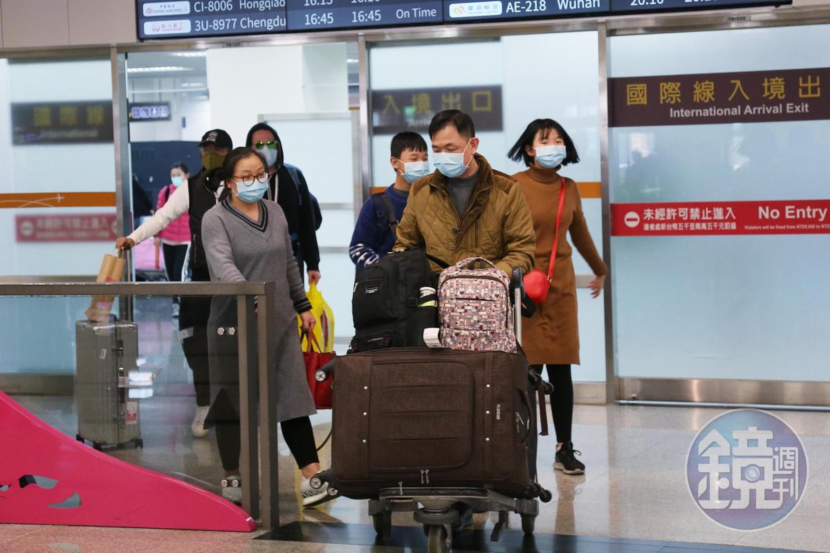 13日台北關出現大量超帶口罩案，一名台商帶了2,209片口罩前往上海。（圖為示意圖，當事人與本新聞無關。）