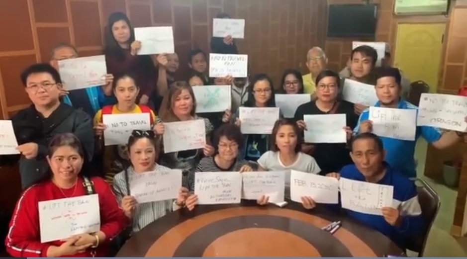 台灣南部菲籍移工錄製影片向菲律賓當局喊話。(翻攝自菲律賓ABS-CBN影片)