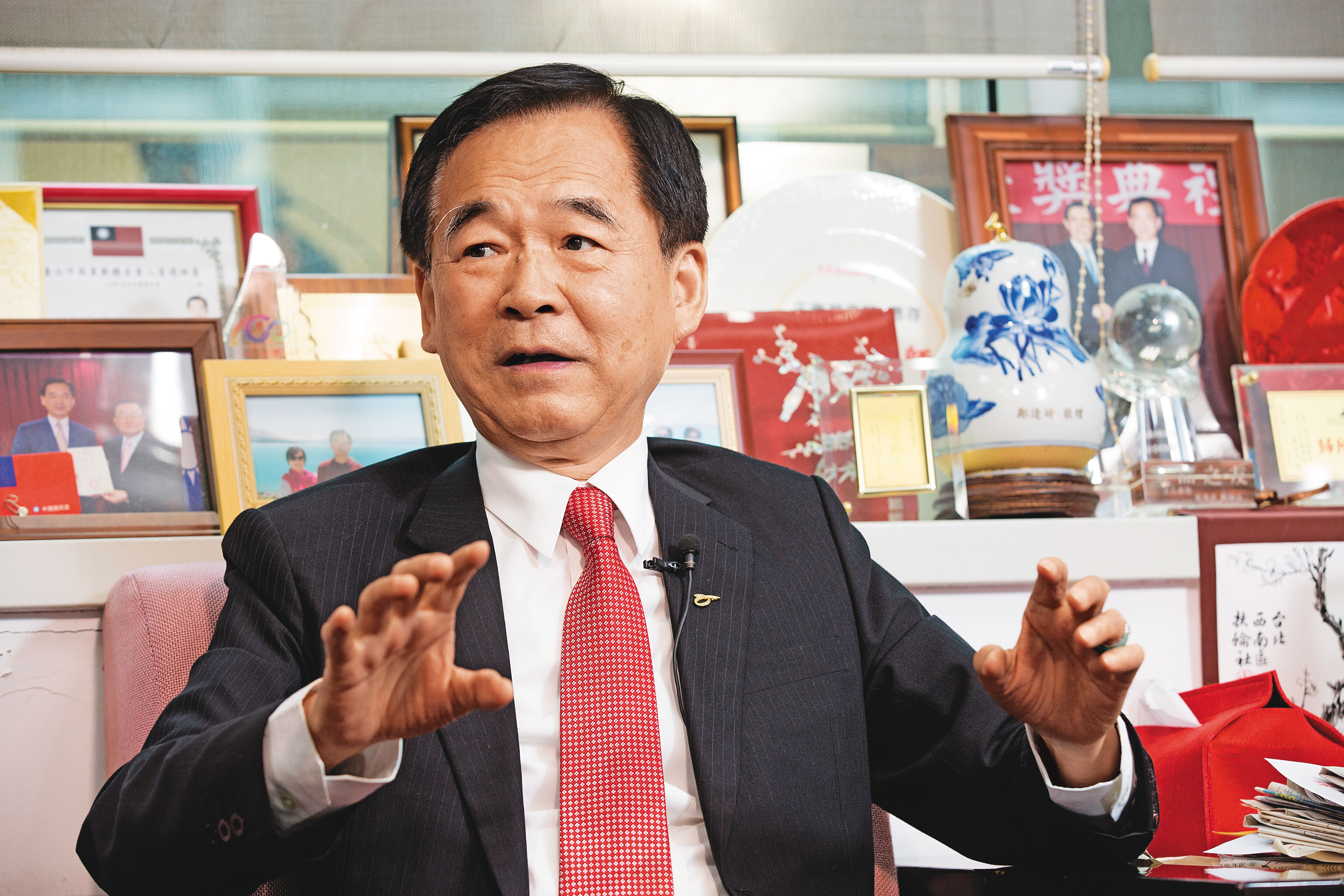 王應傑認為國道客運業大受疫情影響，應該納入紓困、復甦與振興的對象。