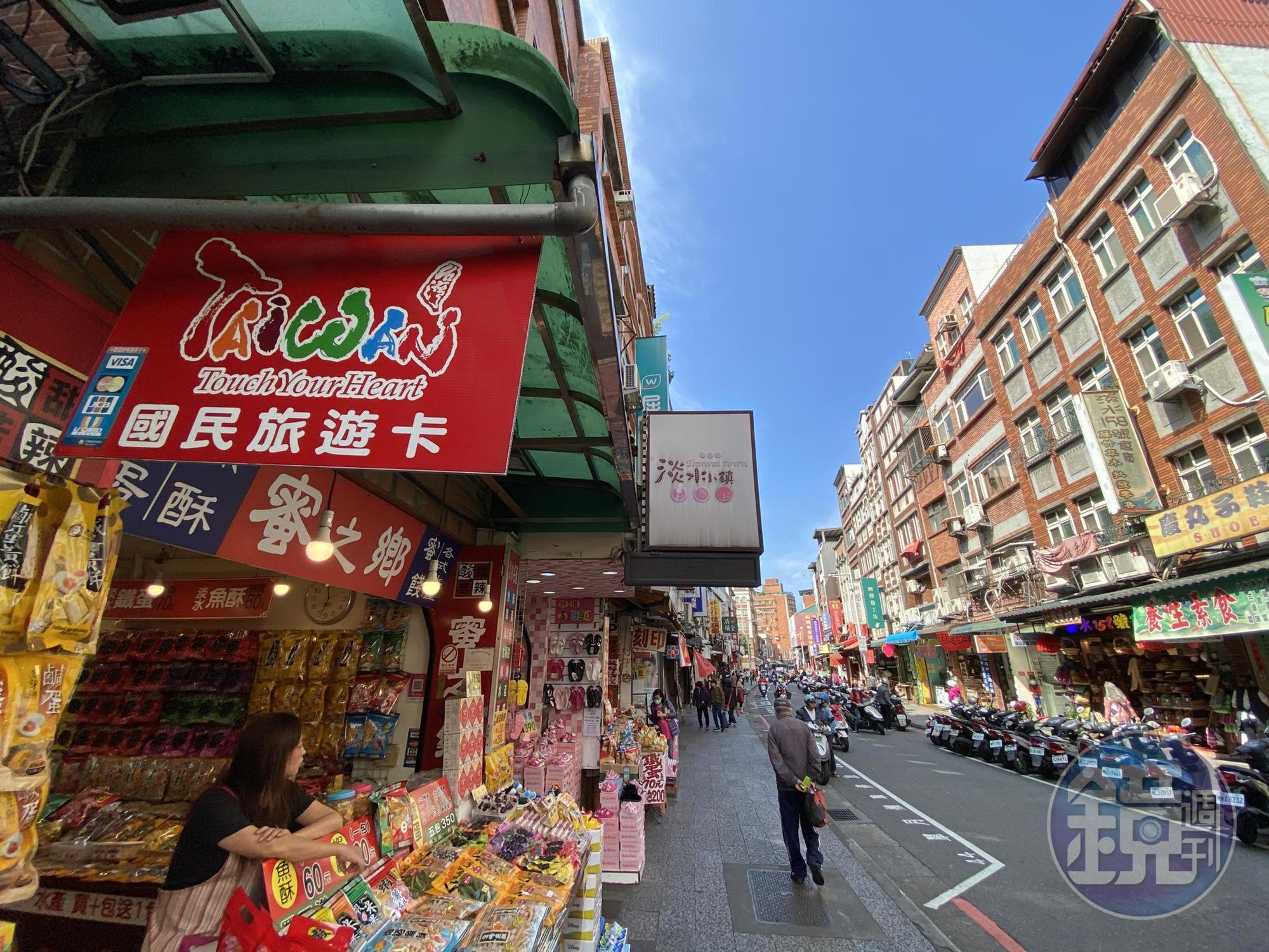 像淡水老街、清境農場等景點都等不到觀光客上門,周邊的民宿業者苦不堪言。