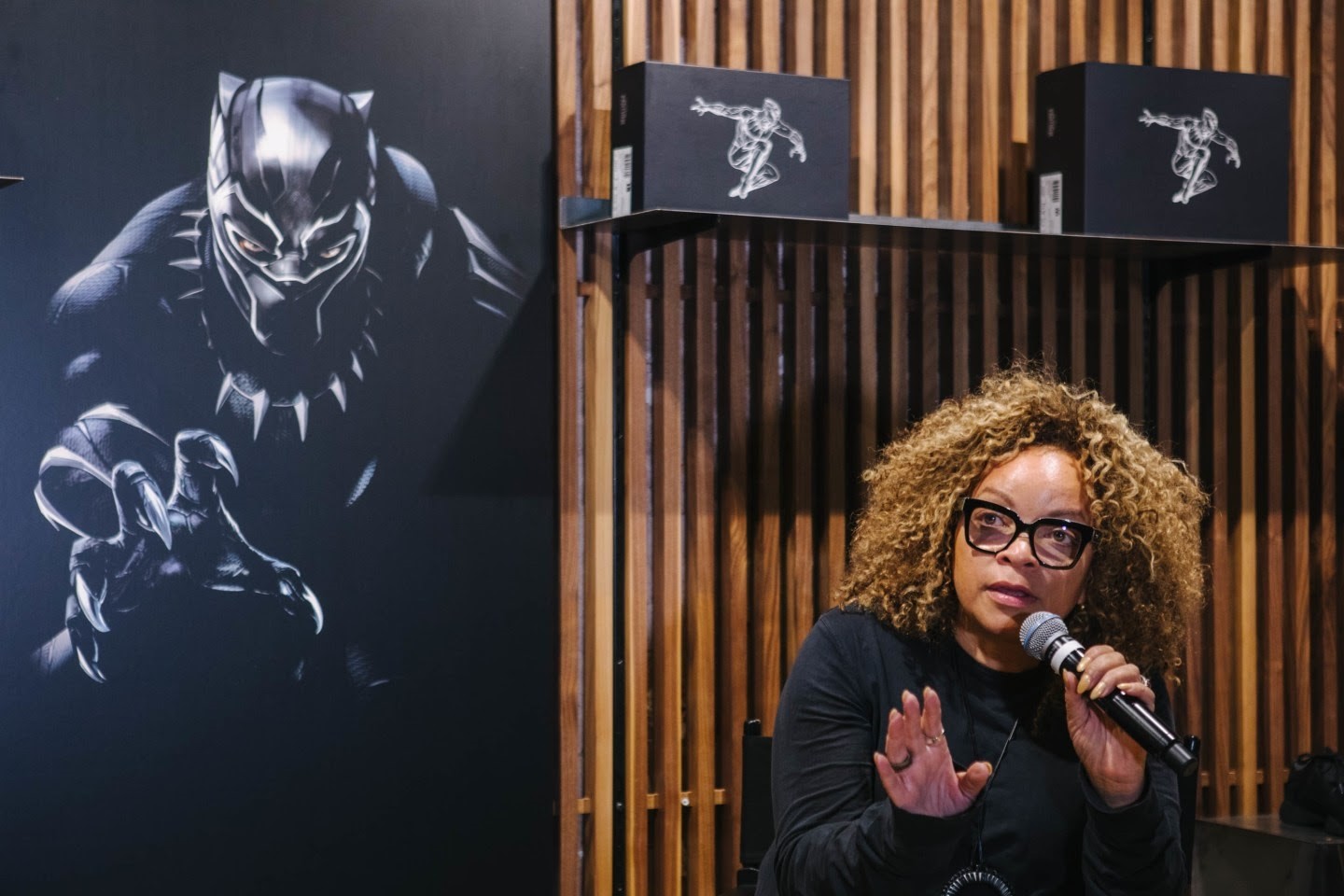露絲E卡特（Ruth E. Carter）因《黑豹》成為首位獲奧斯卡最佳服裝設計獎。（翻攝自thefader.com）