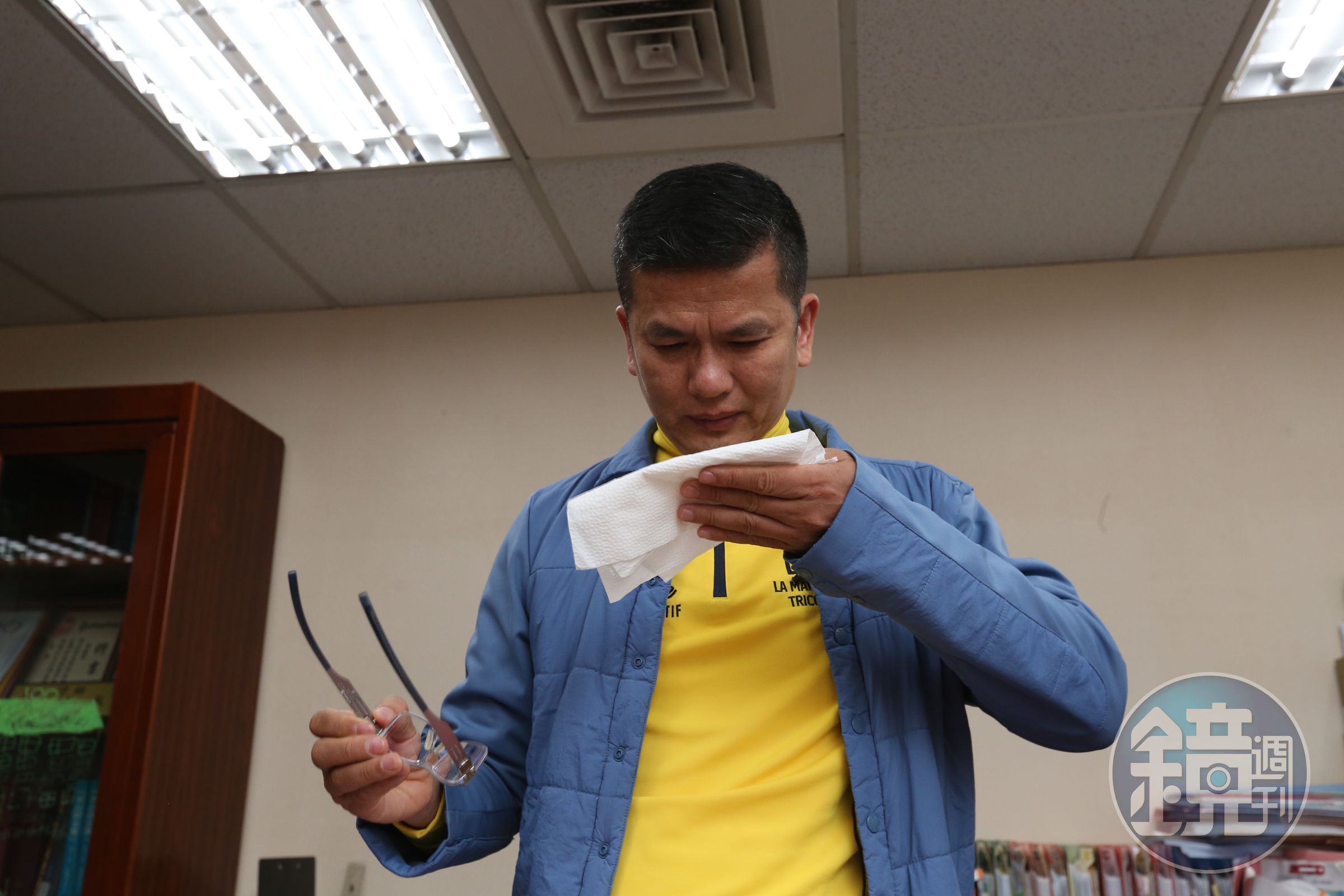 三發董座鍾俊榮泣訴遭妻兒設局，被困在松德醫院精神科重症病房內10天。