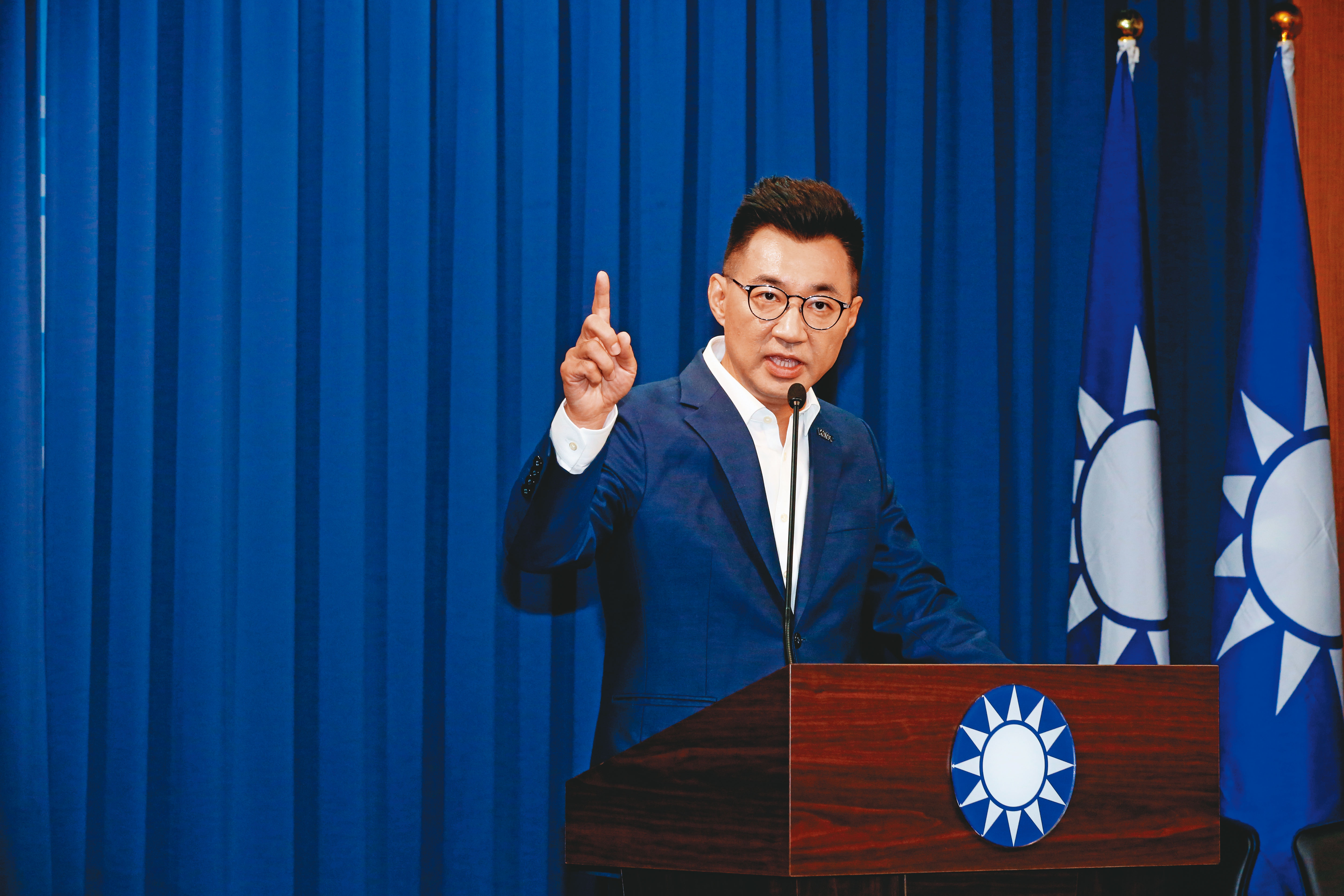 站在世代交替的浪潮上，江啟臣擁有優勢，聲勢持續上漲。