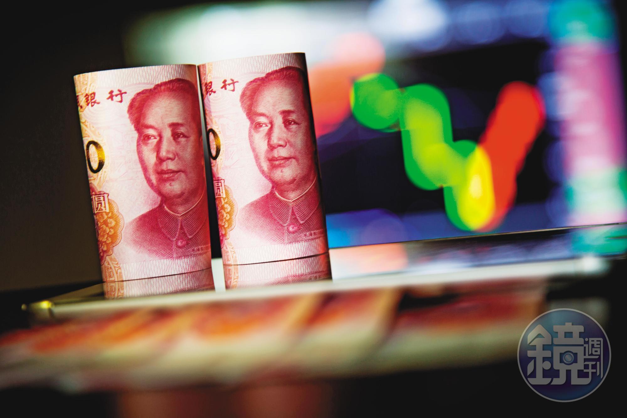 人民銀行一出手就是人民幣1兆2千億元，天文數字的鈔票灌進金融體系，猶如給肺炎病人接上葉克膜，怎樣都不會死了。