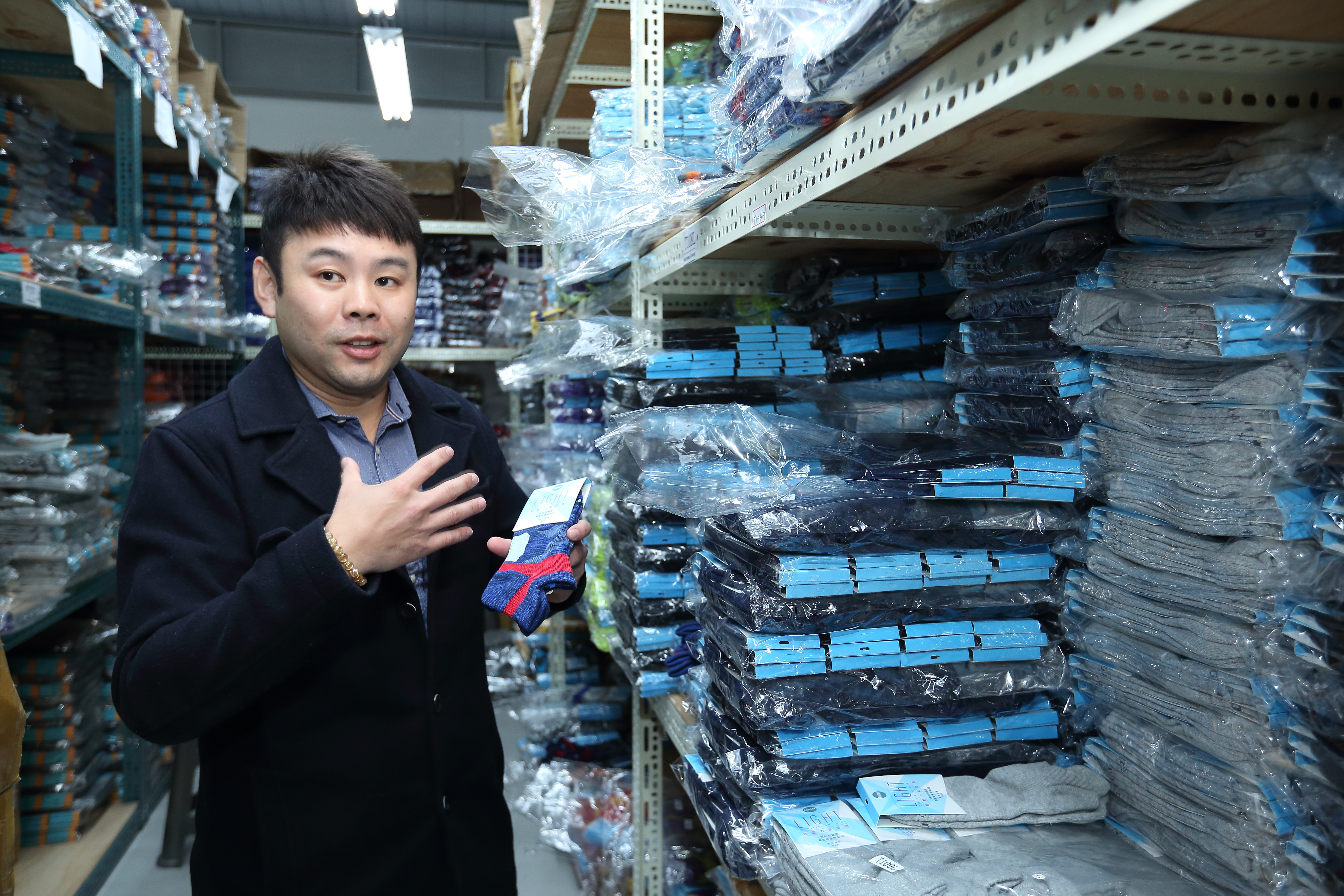 黃立忠從擺攤阿弟仔白手起家，歷經7年將Footer除臭機能襪賣得嚇嚇叫。