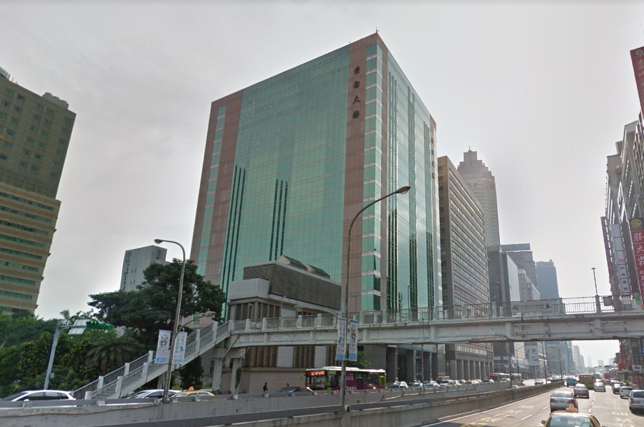 位於台北市忠孝西路一段的崇聖大樓曾為國民黨台北市黨部。(翻攝自Google Map)